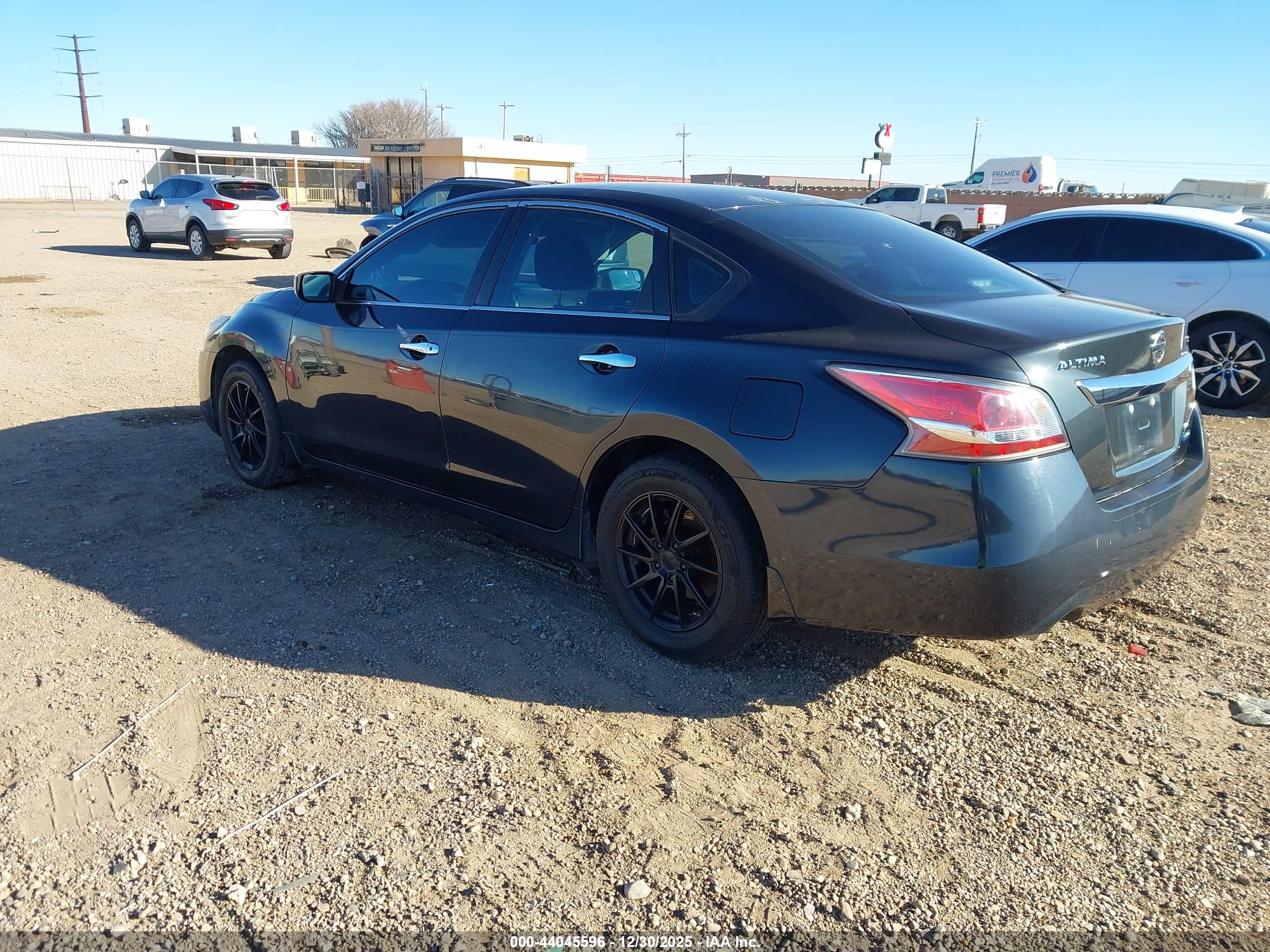 NISSAN ALTIMA image 3
