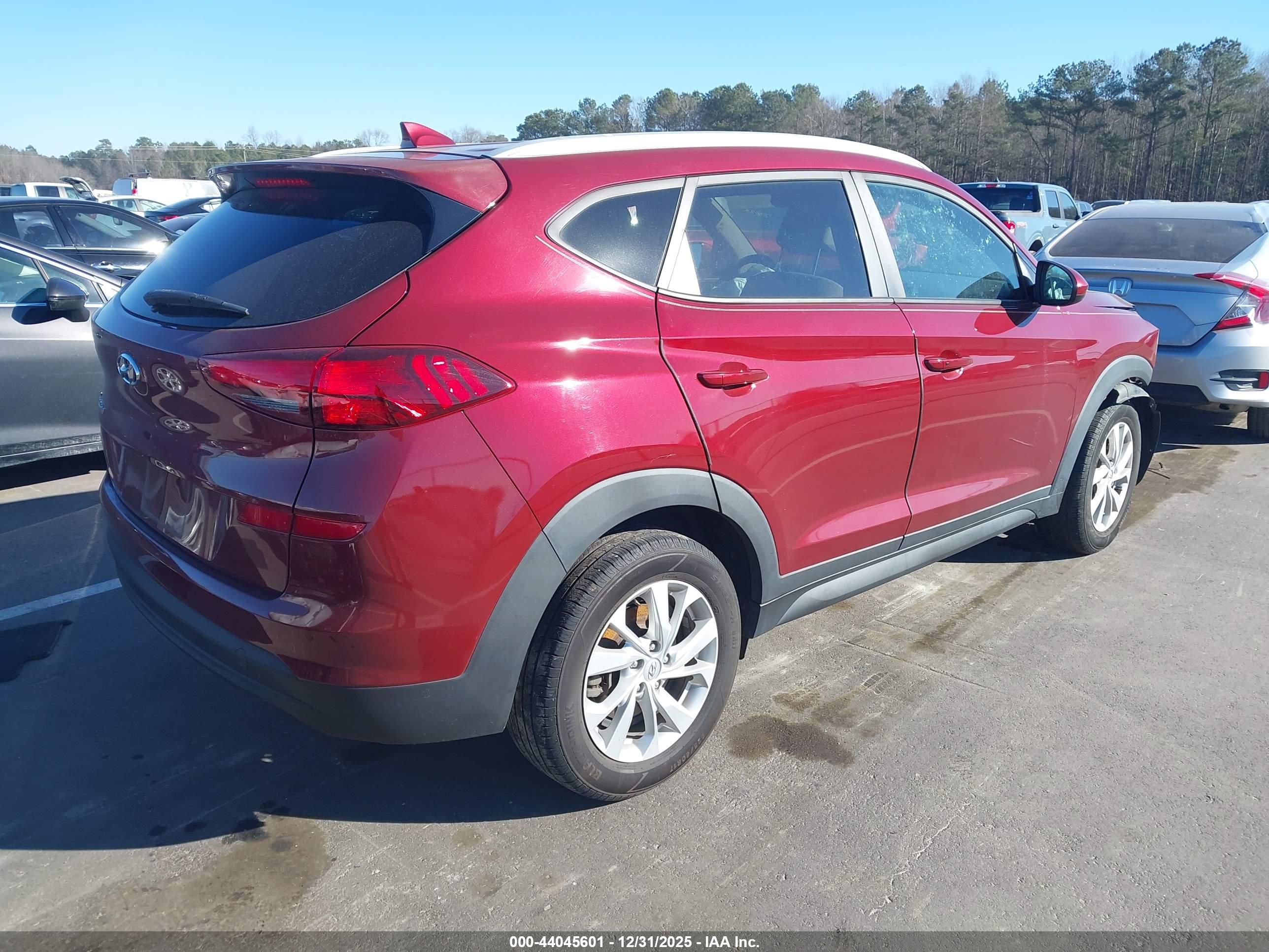 HYUNDAI TUCSON image 4