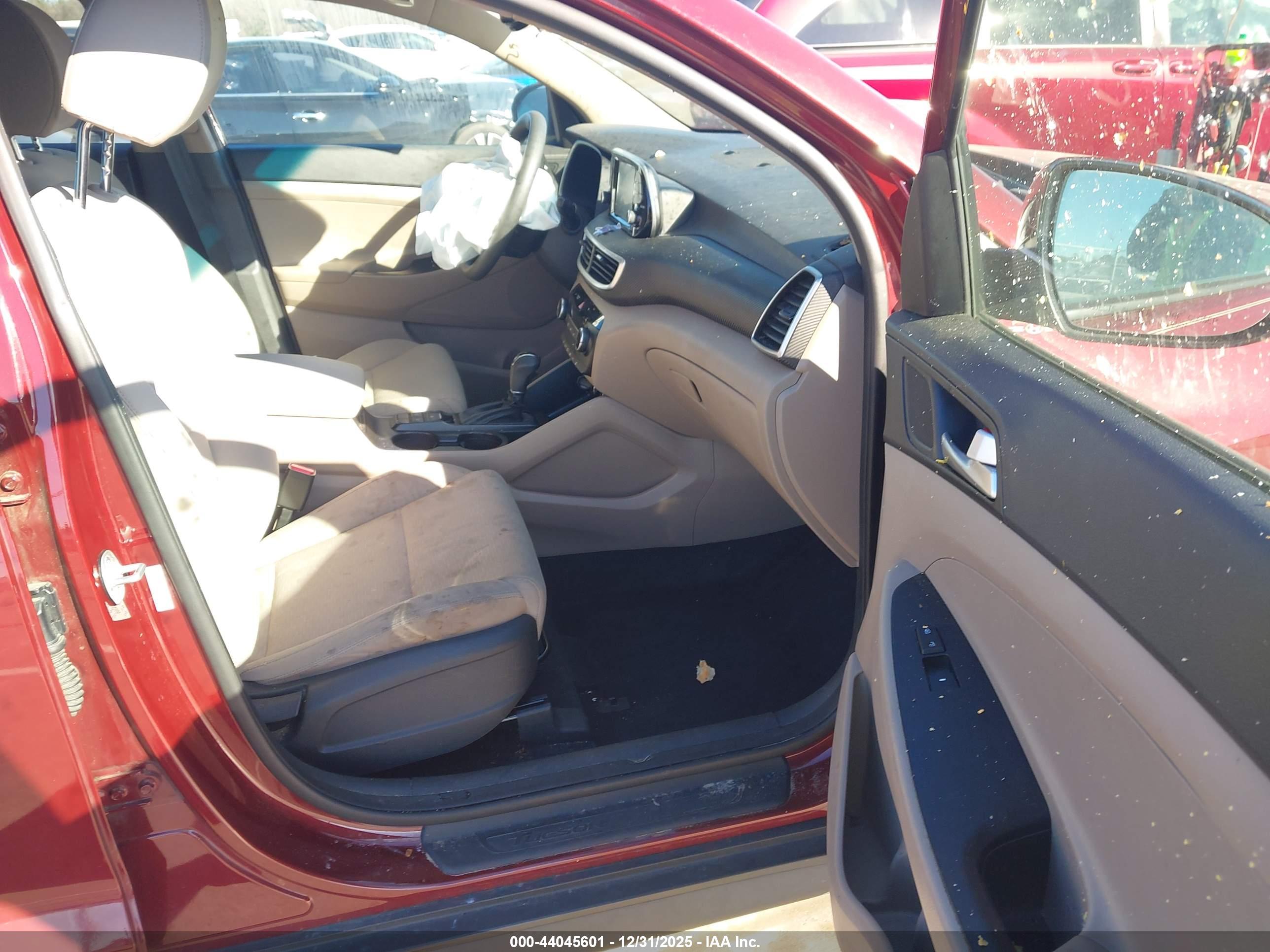 HYUNDAI TUCSON image 5