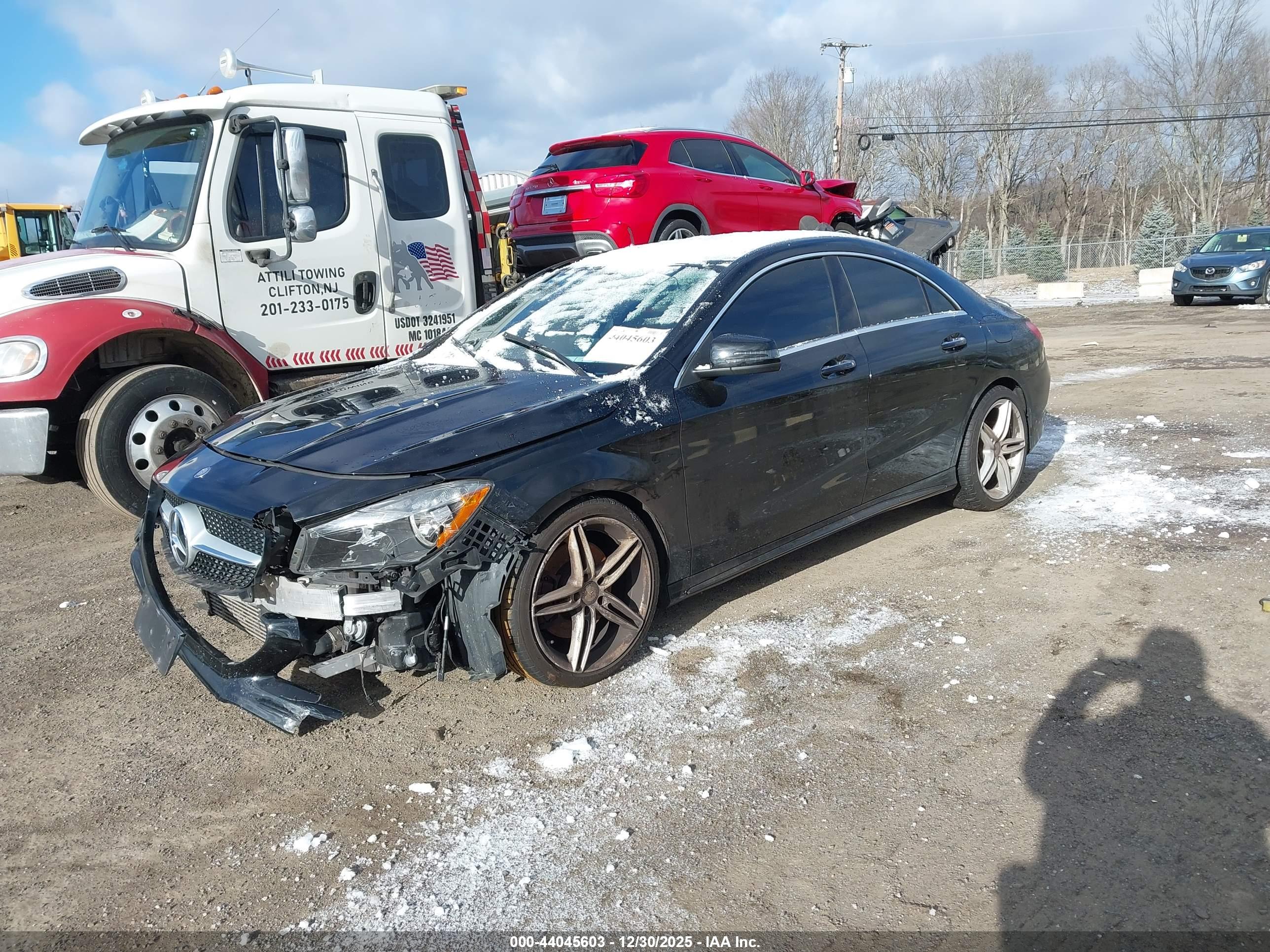 MERCEDES-BENZ CLA image 2