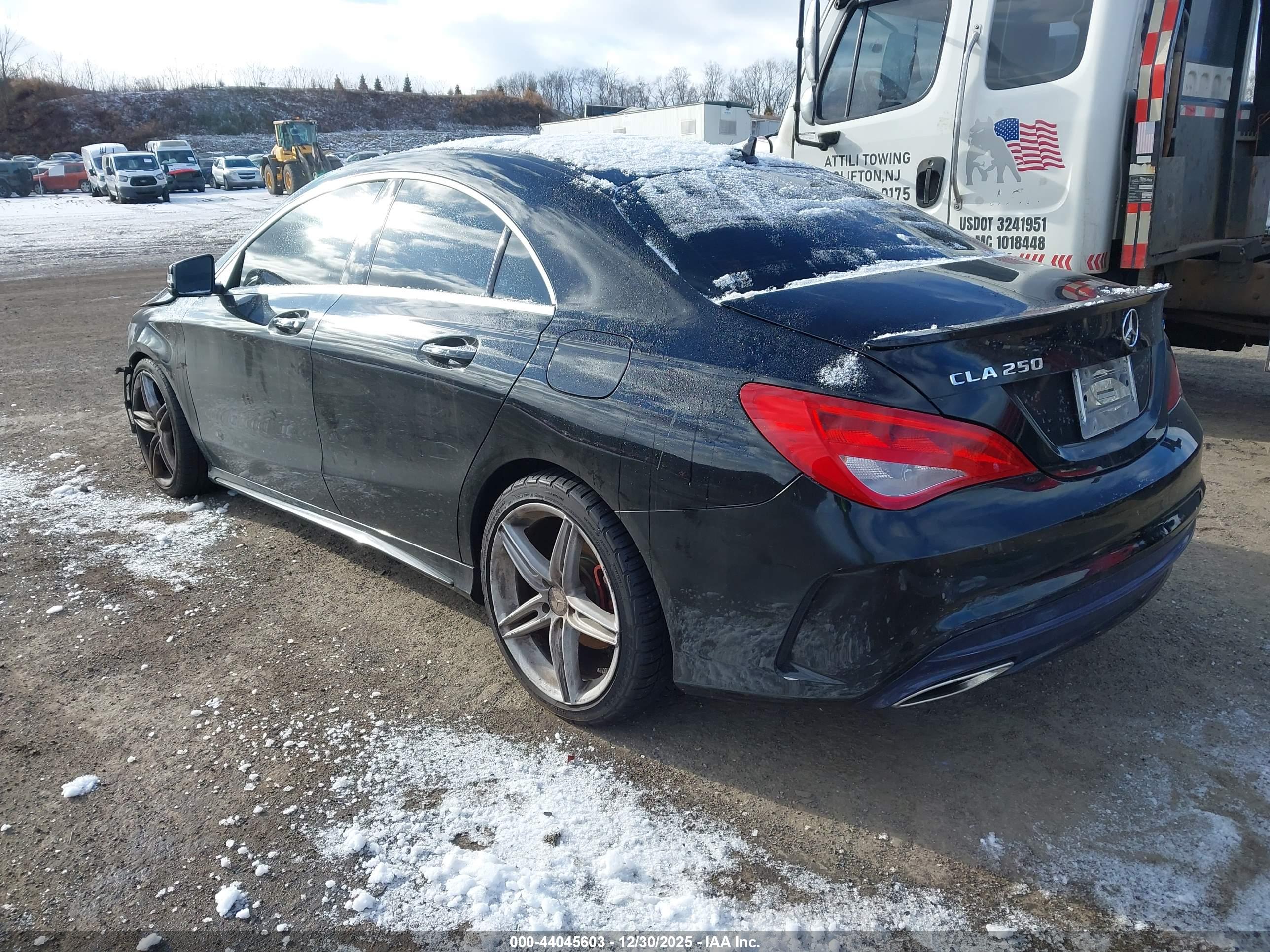 MERCEDES-BENZ CLA image 3