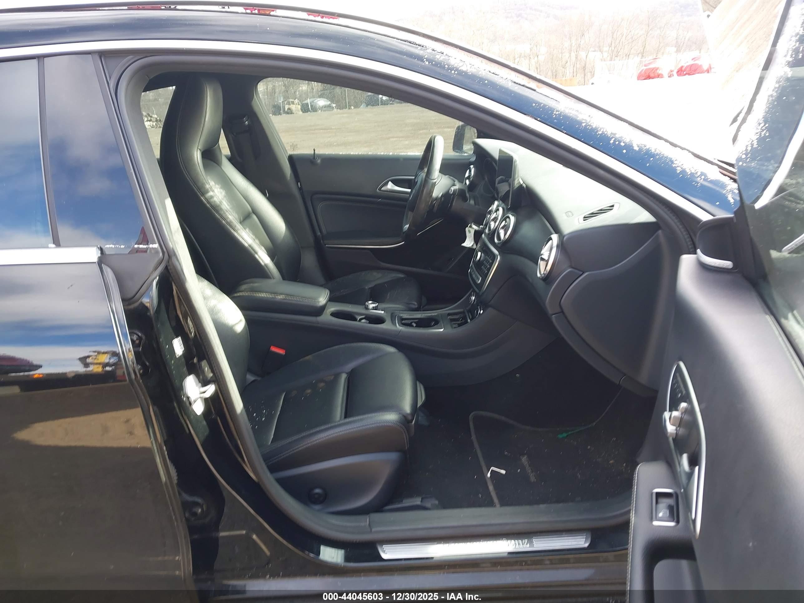 MERCEDES-BENZ CLA image 5