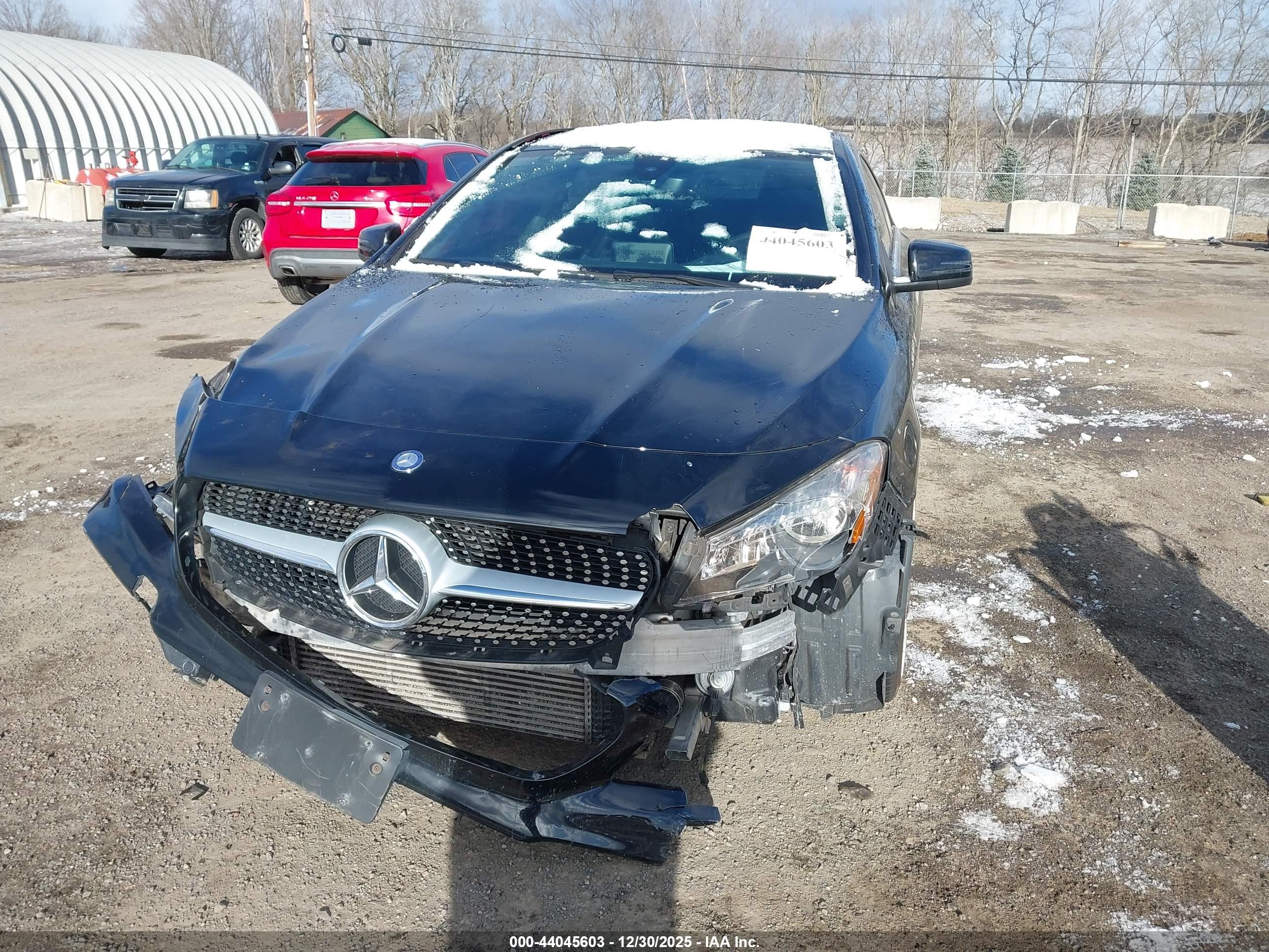 MERCEDES-BENZ CLA image 6