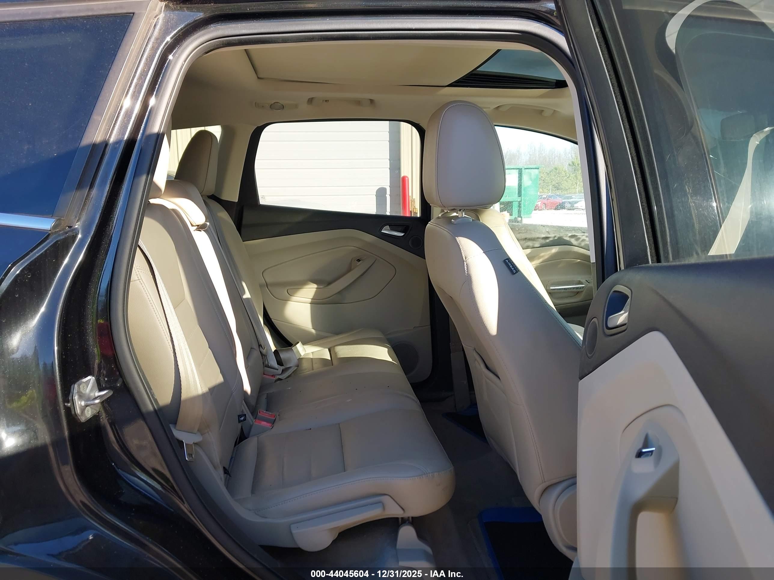 FORD ESCAPE image 8