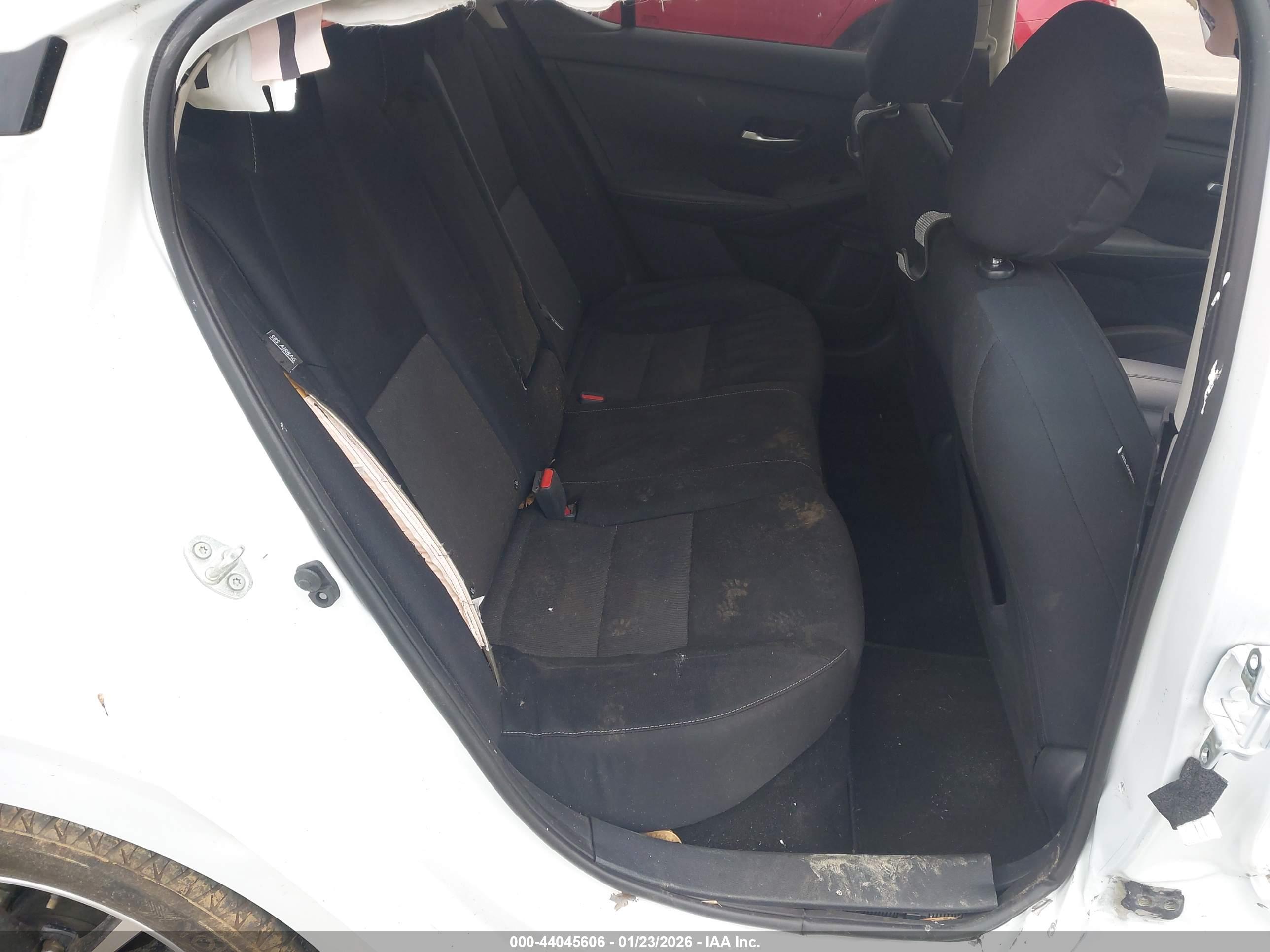 NISSAN SENTRA image 8