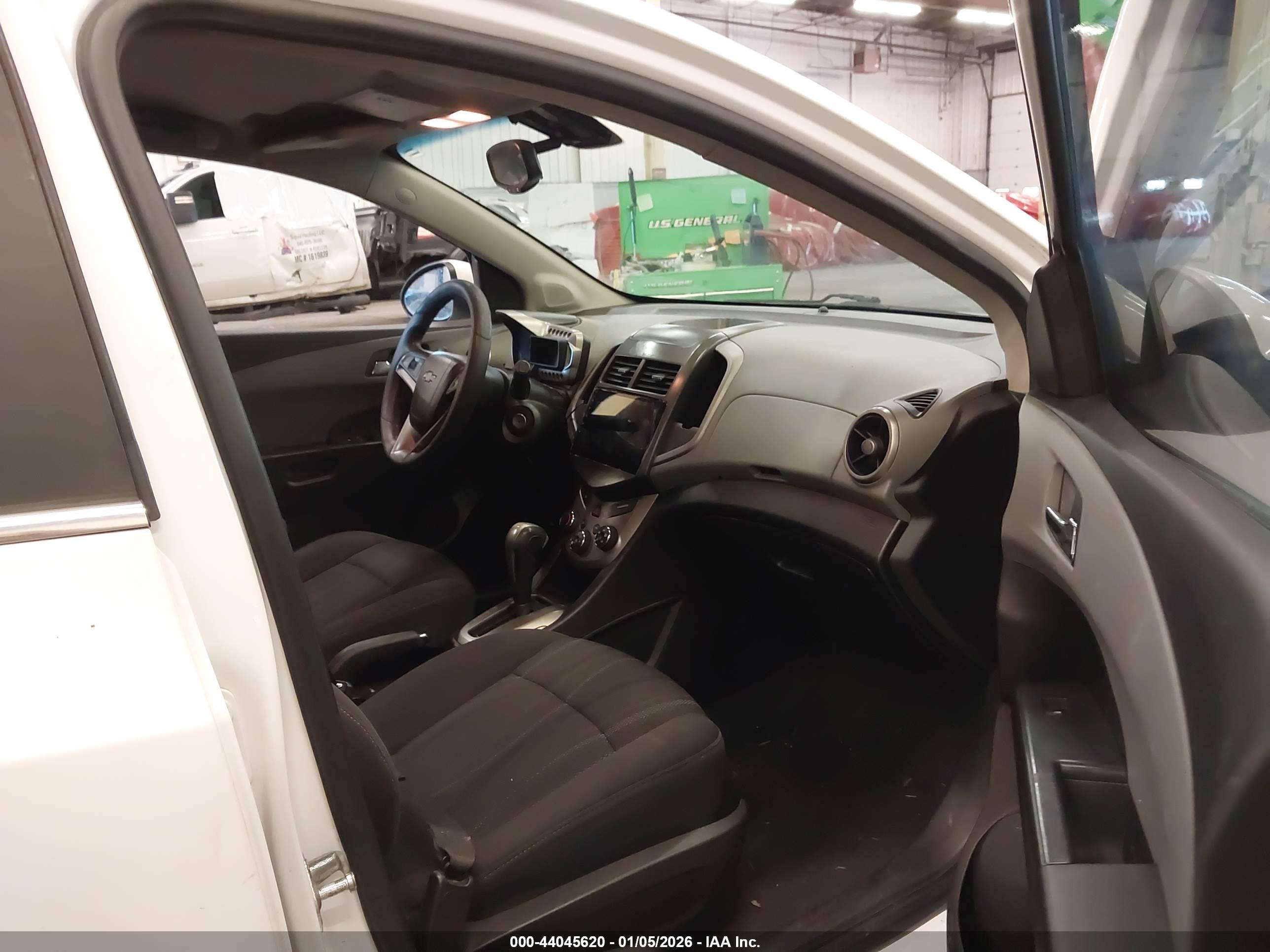 CHEVROLET SONIC image 5