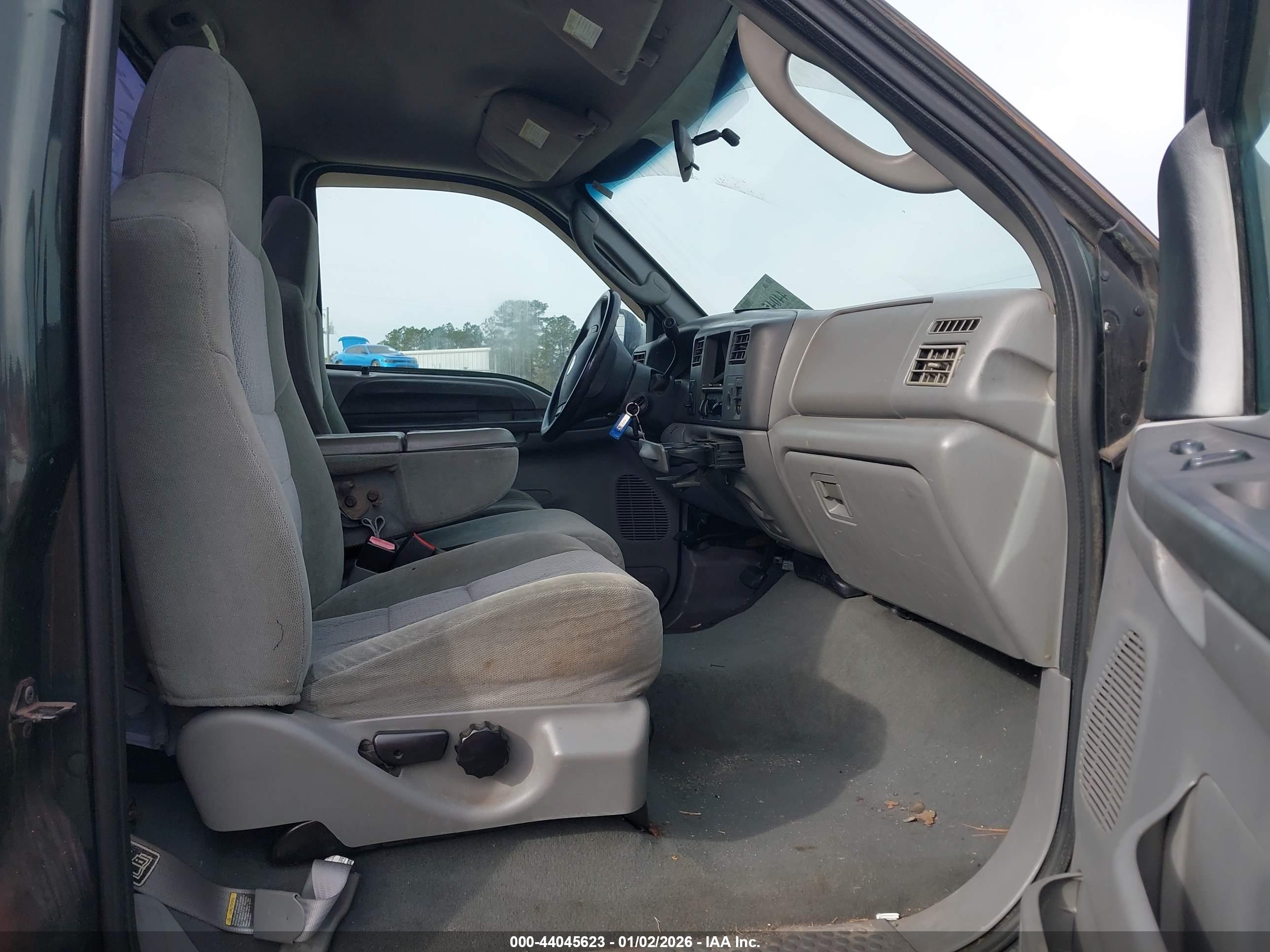 FORD SUPER image 5
