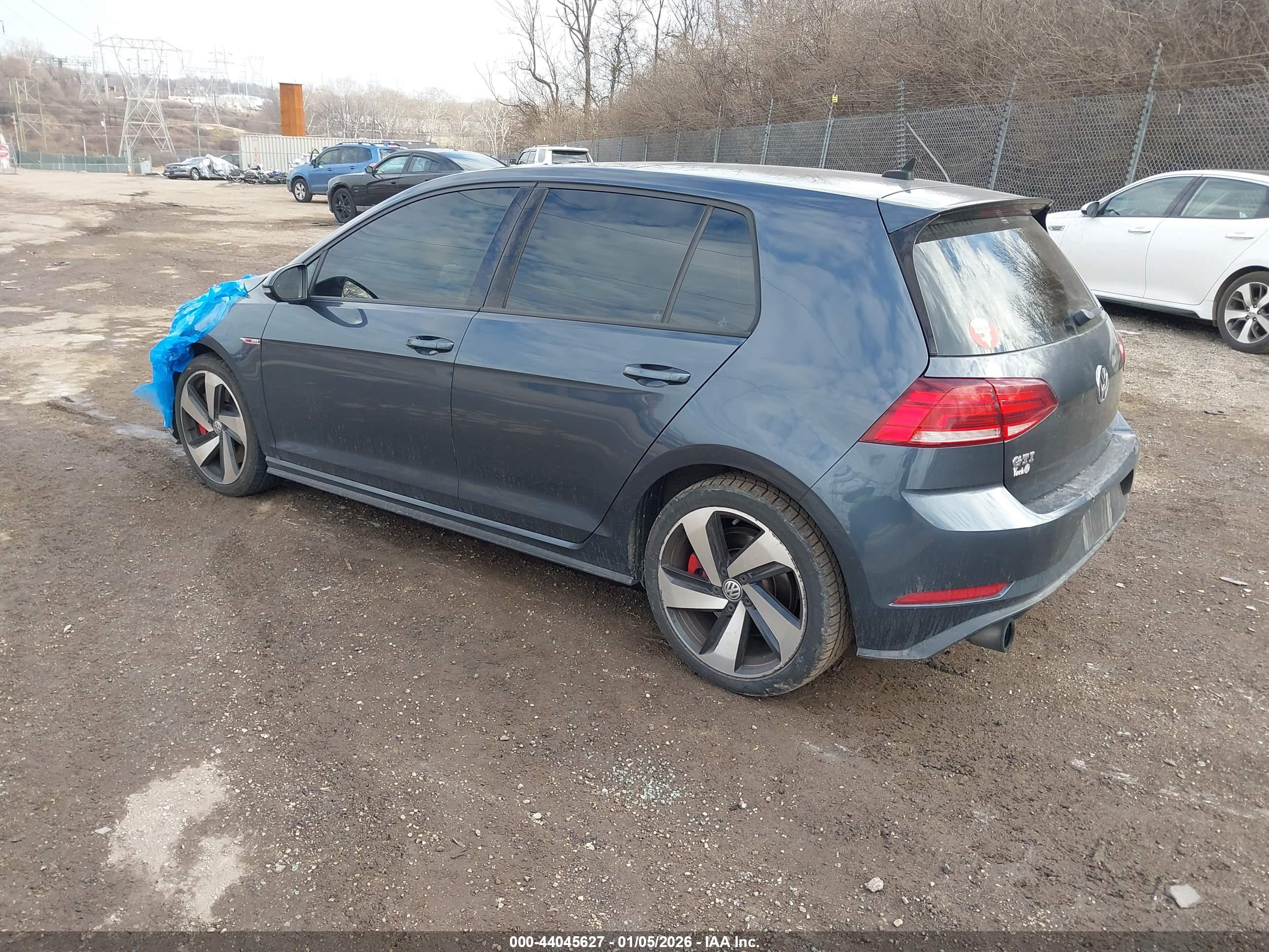 VOLKSWAGEN GOLF image 3