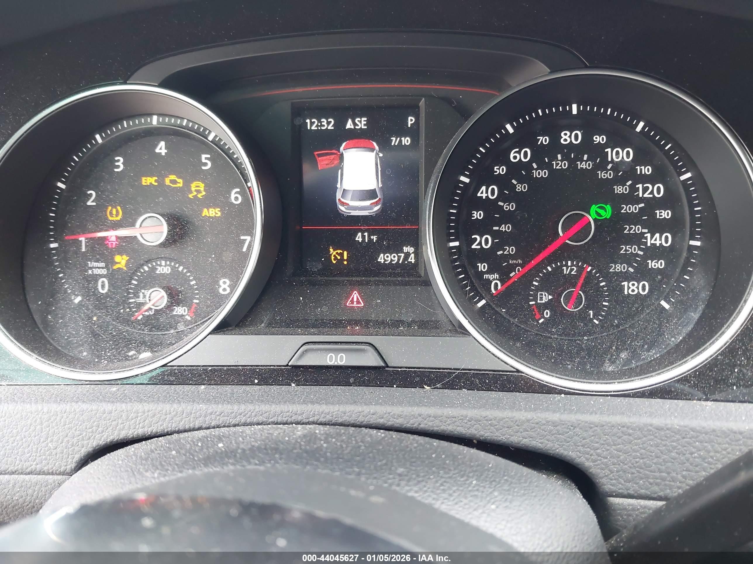 VOLKSWAGEN GOLF image 7