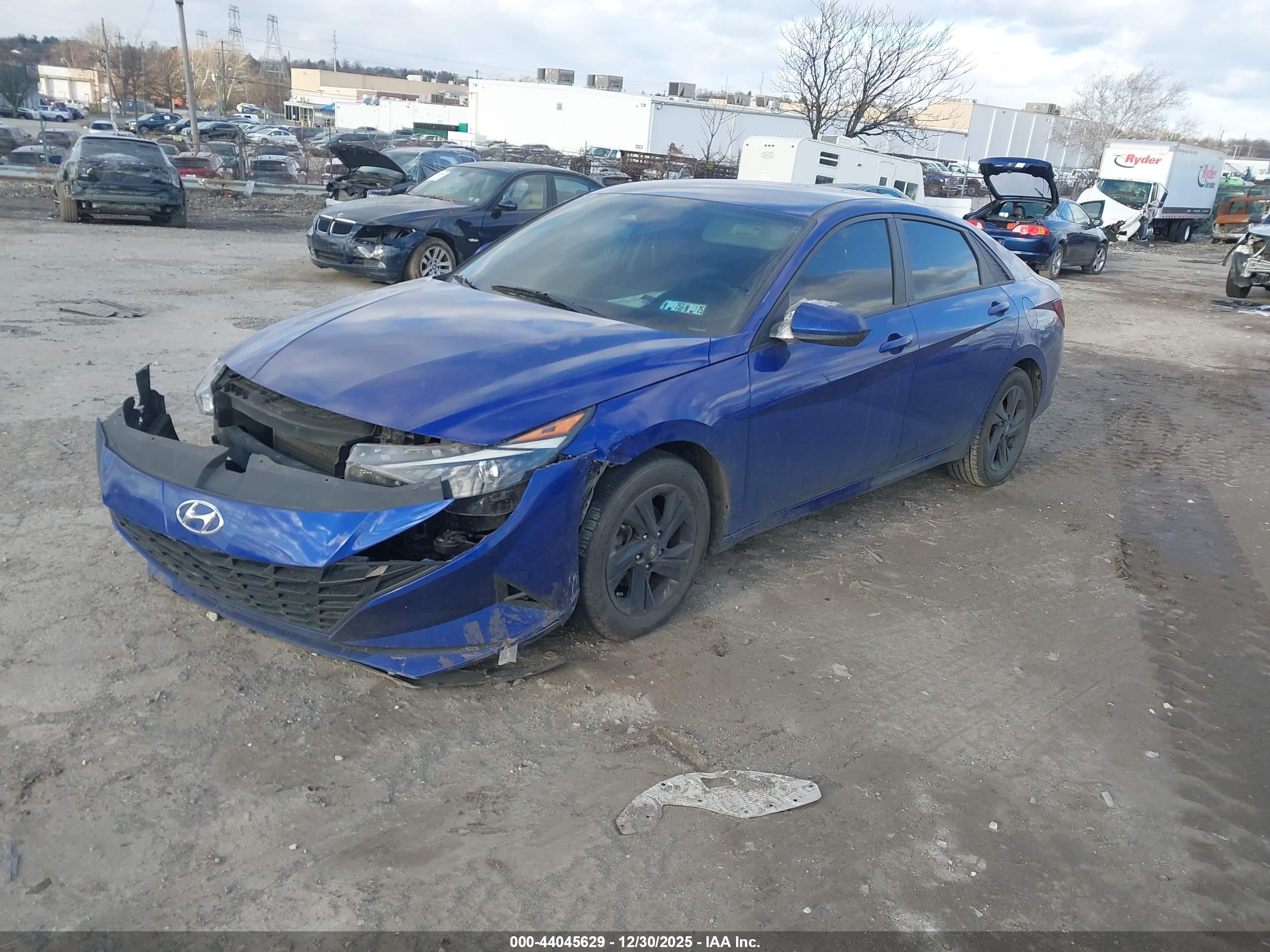 HYUNDAI ELANTRA image 2