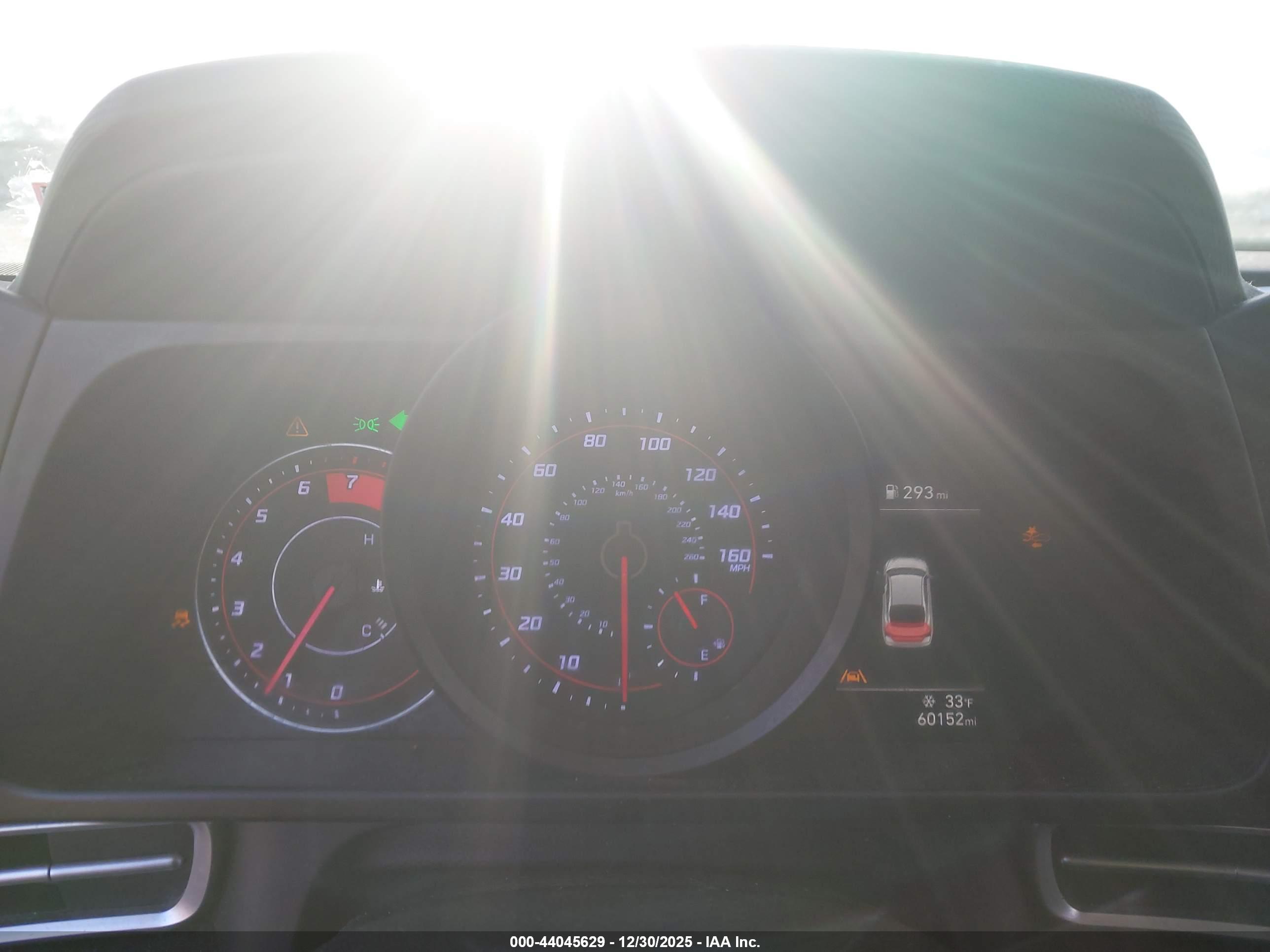 HYUNDAI ELANTRA image 7