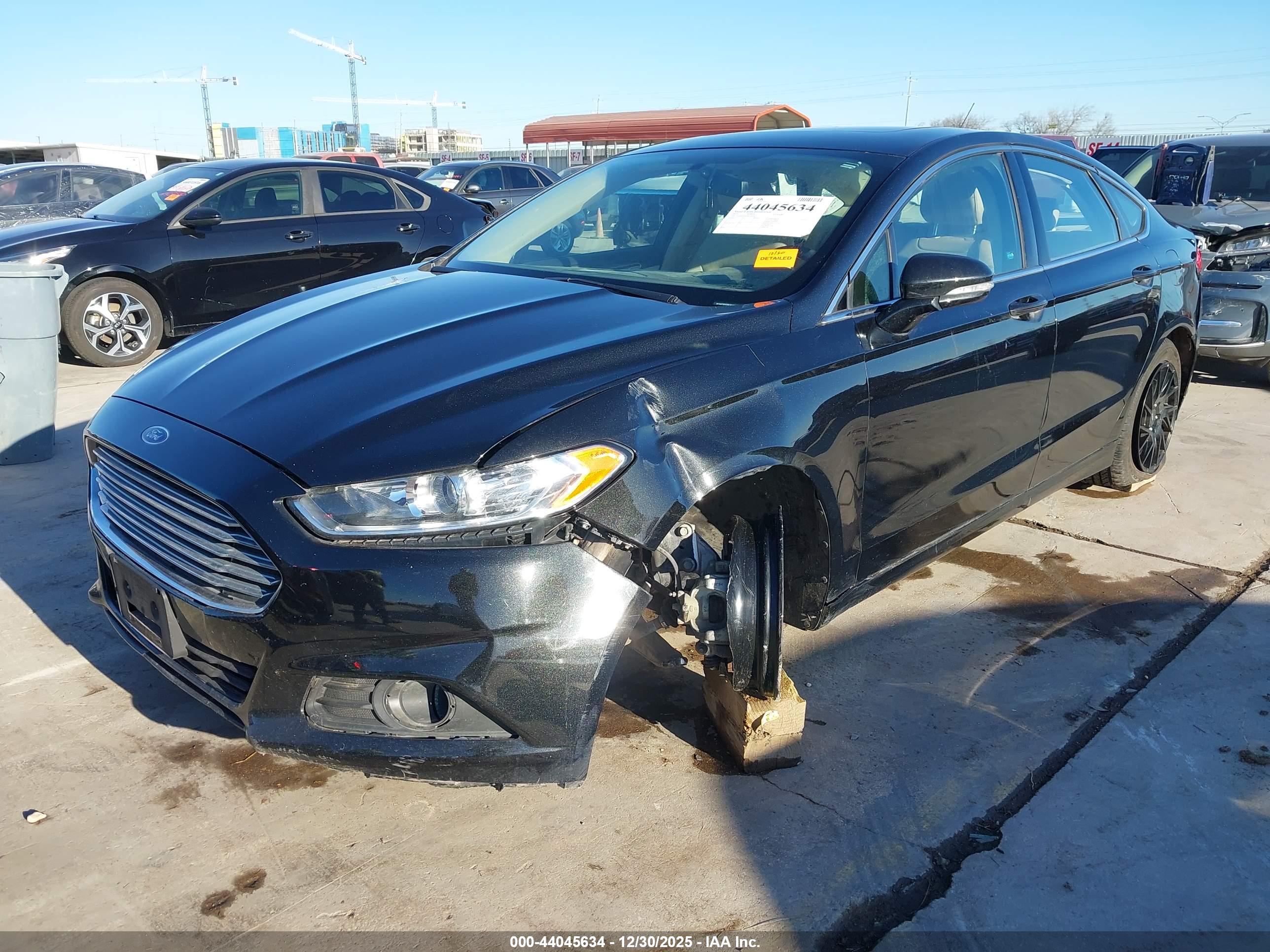FORD FUSION image 2