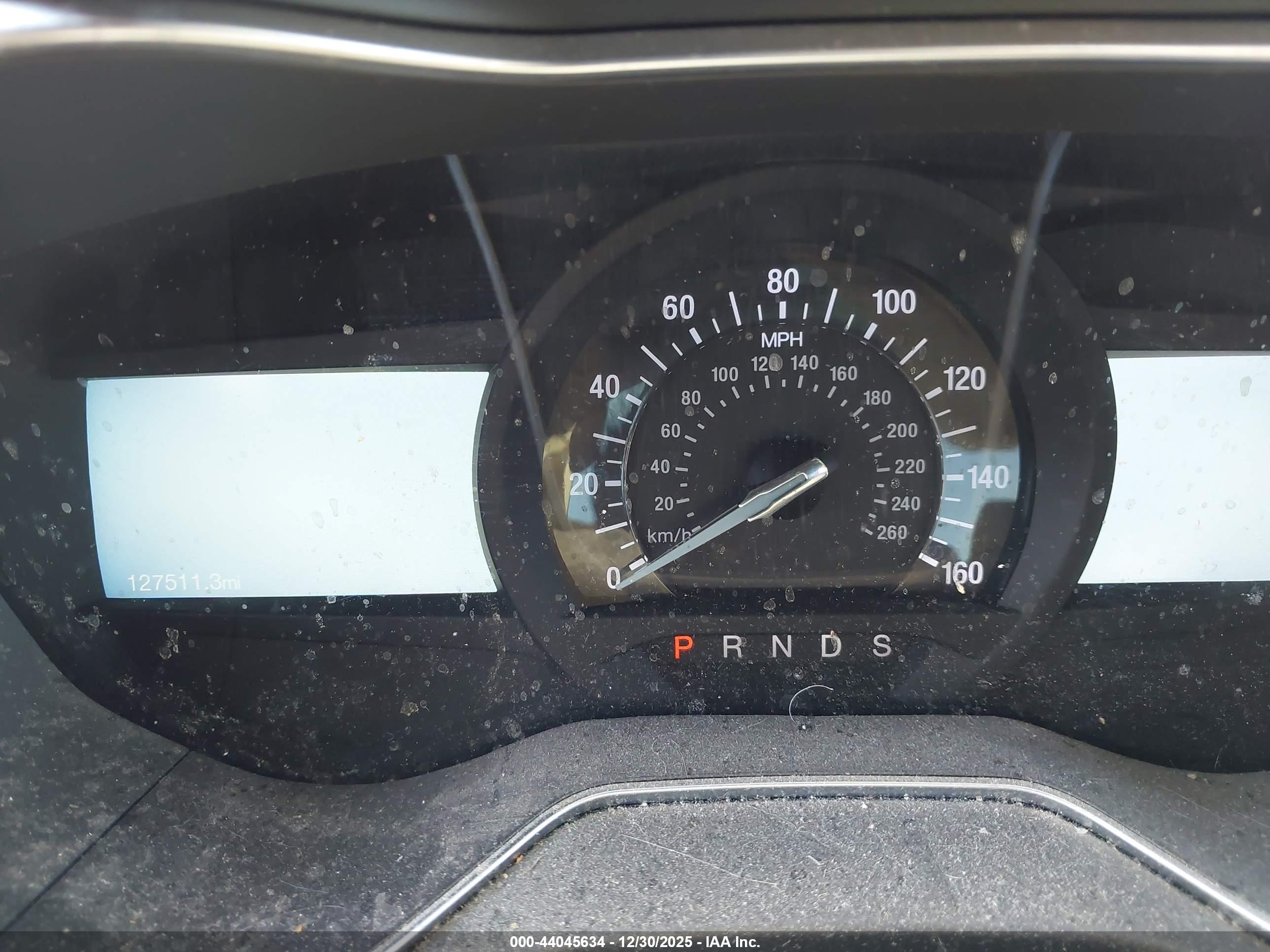 FORD FUSION image 7