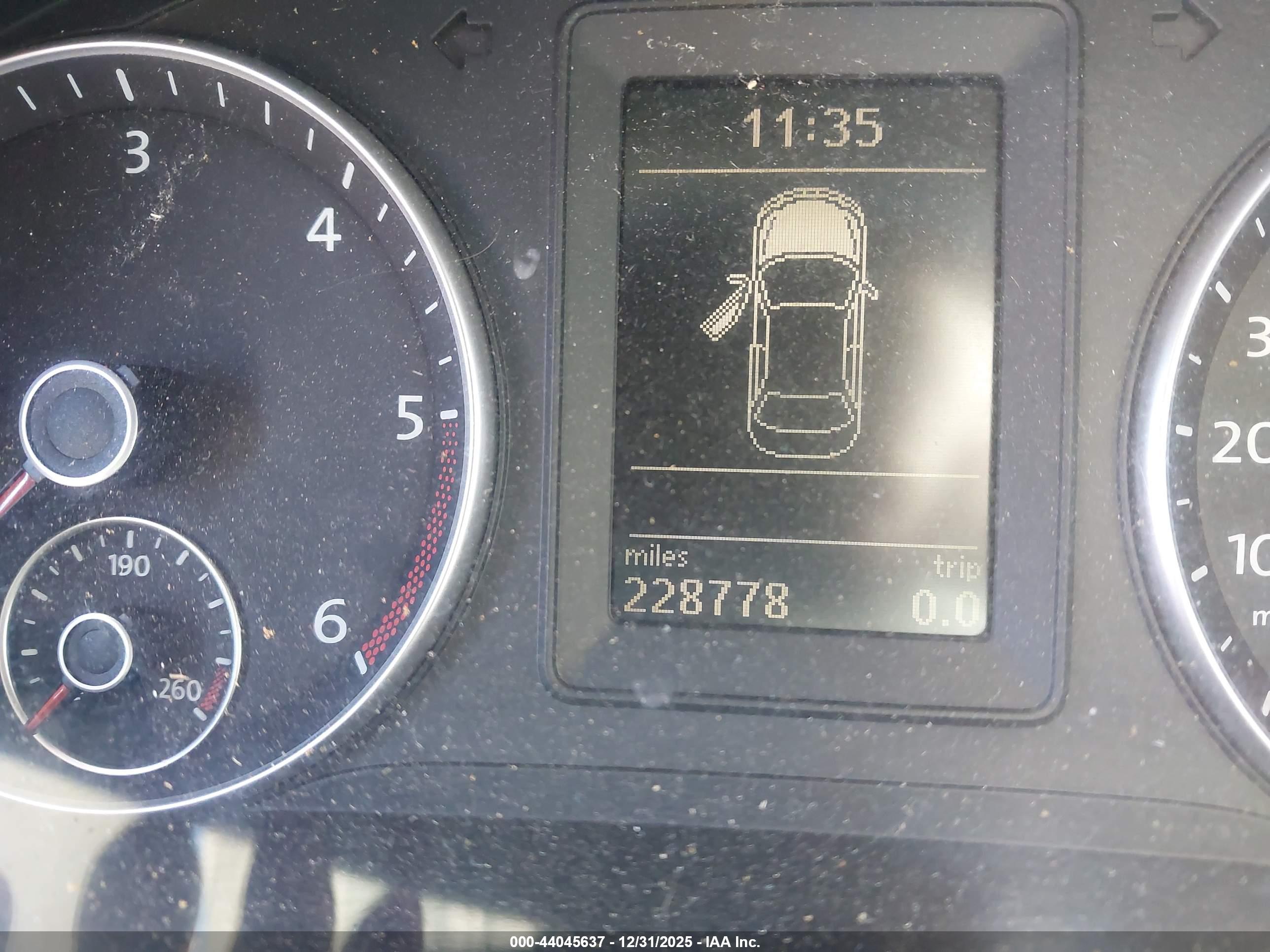 VOLKSWAGEN JETTA image 7