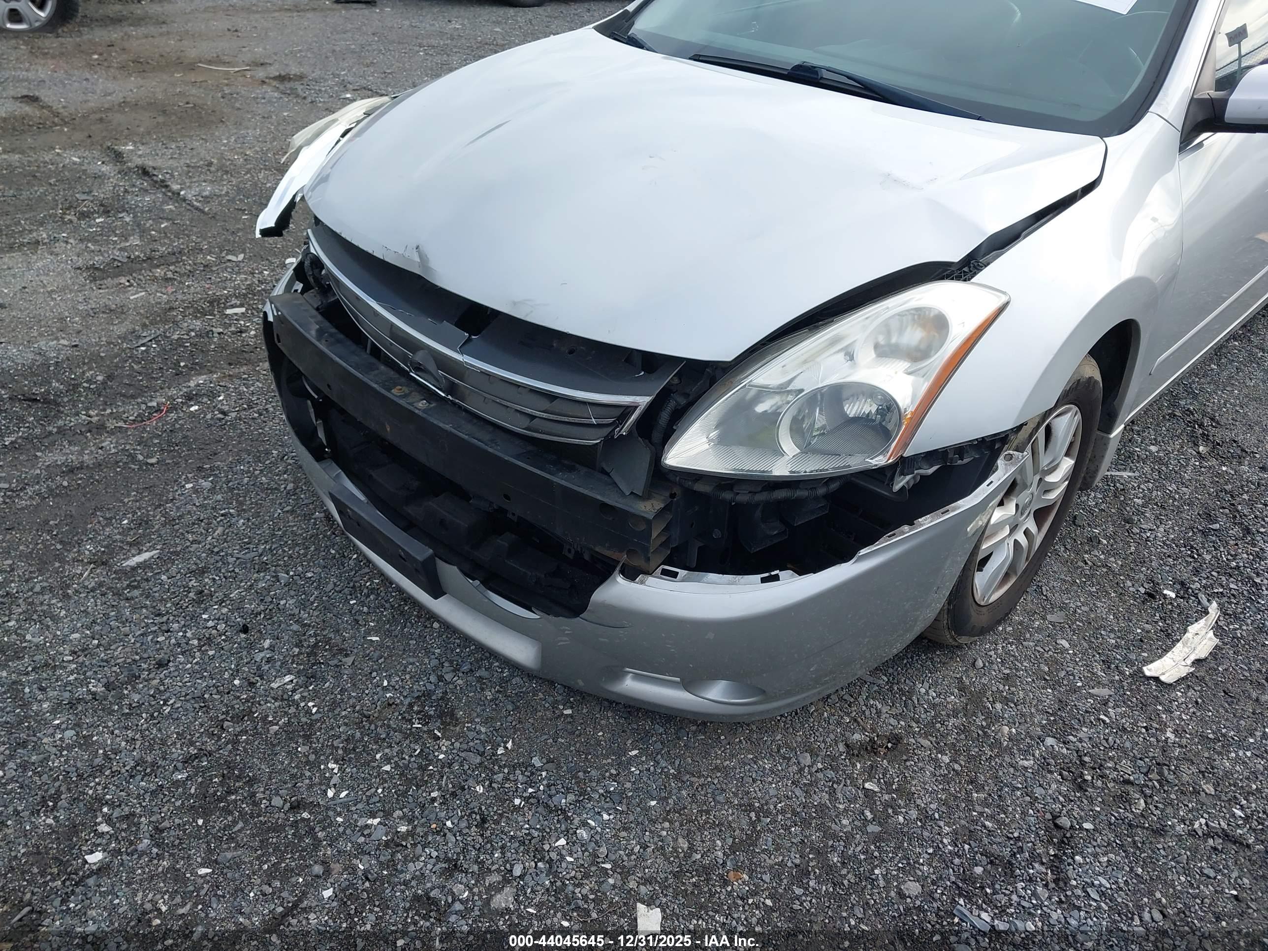 NISSAN ALTIMA image 6