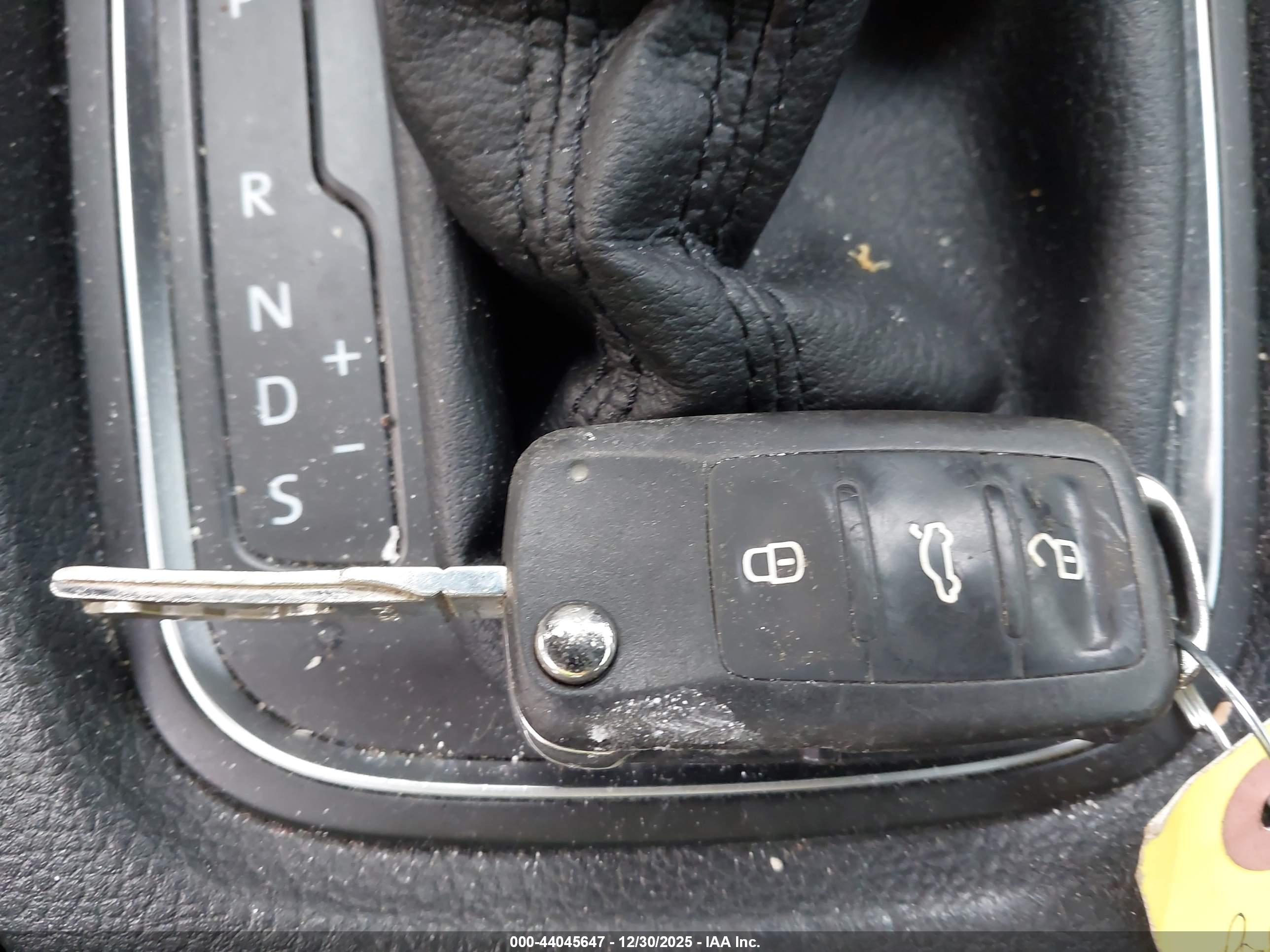 VOLKSWAGEN JETTA image 11