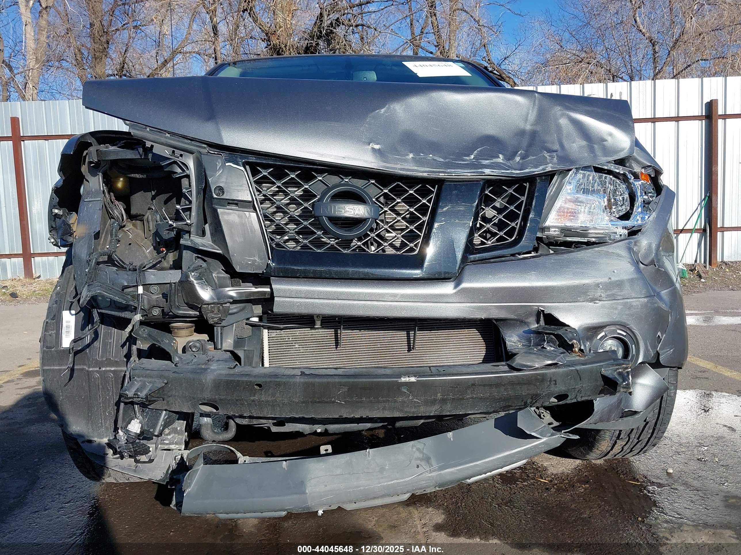 NISSAN FRONTIER image 6