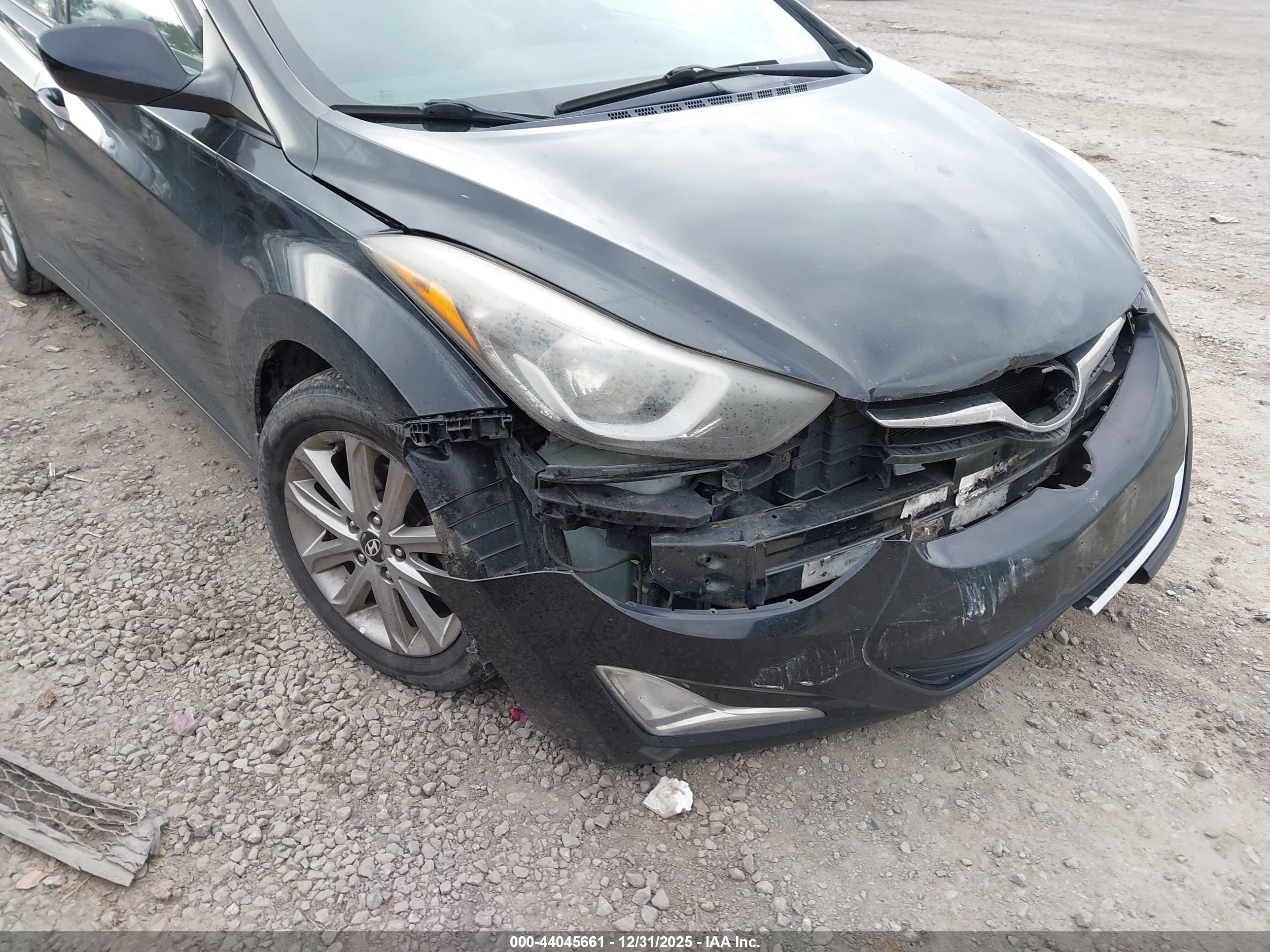 HYUNDAI ELANTRA image 6