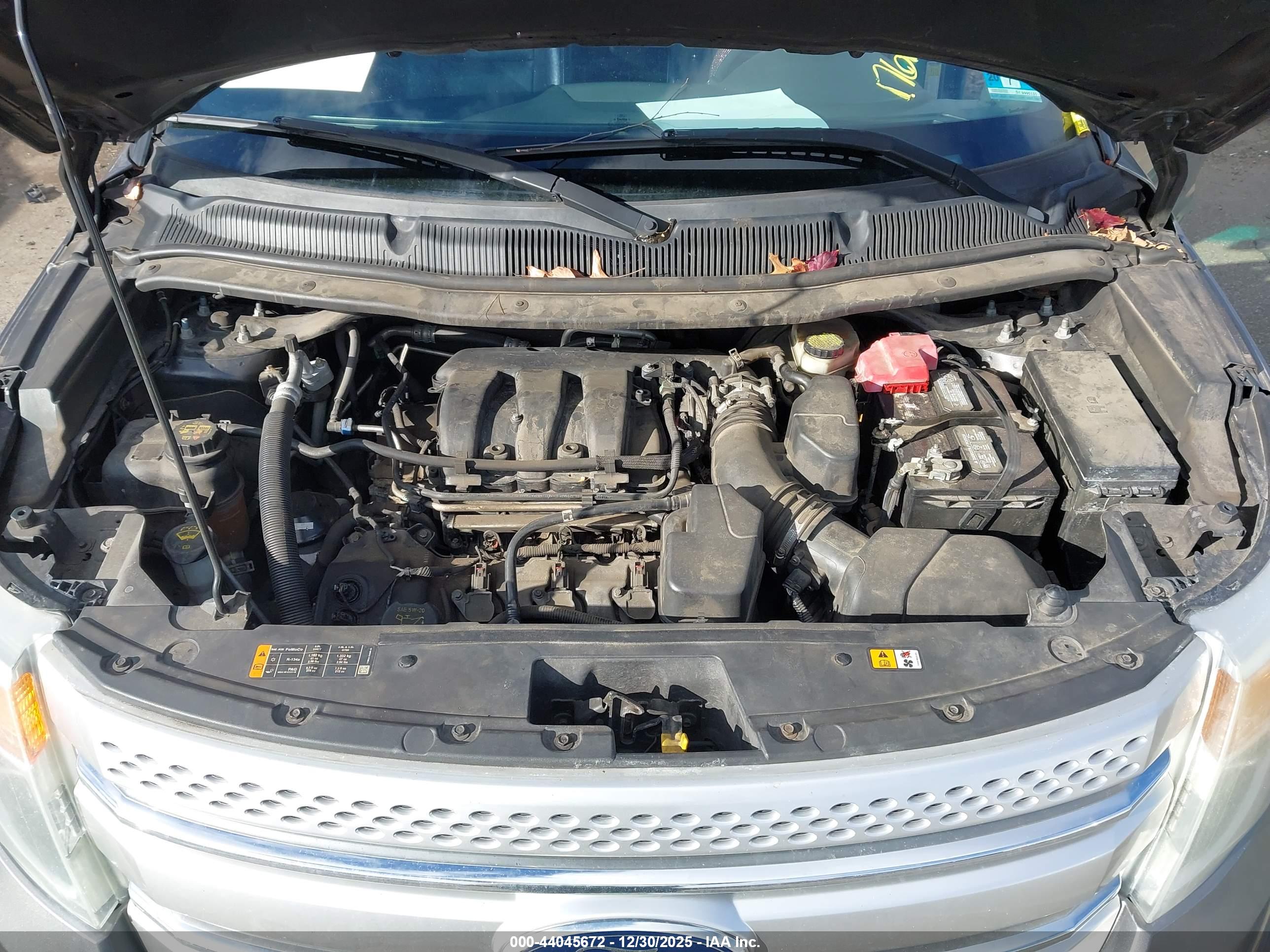 FORD EXPLORER image 10