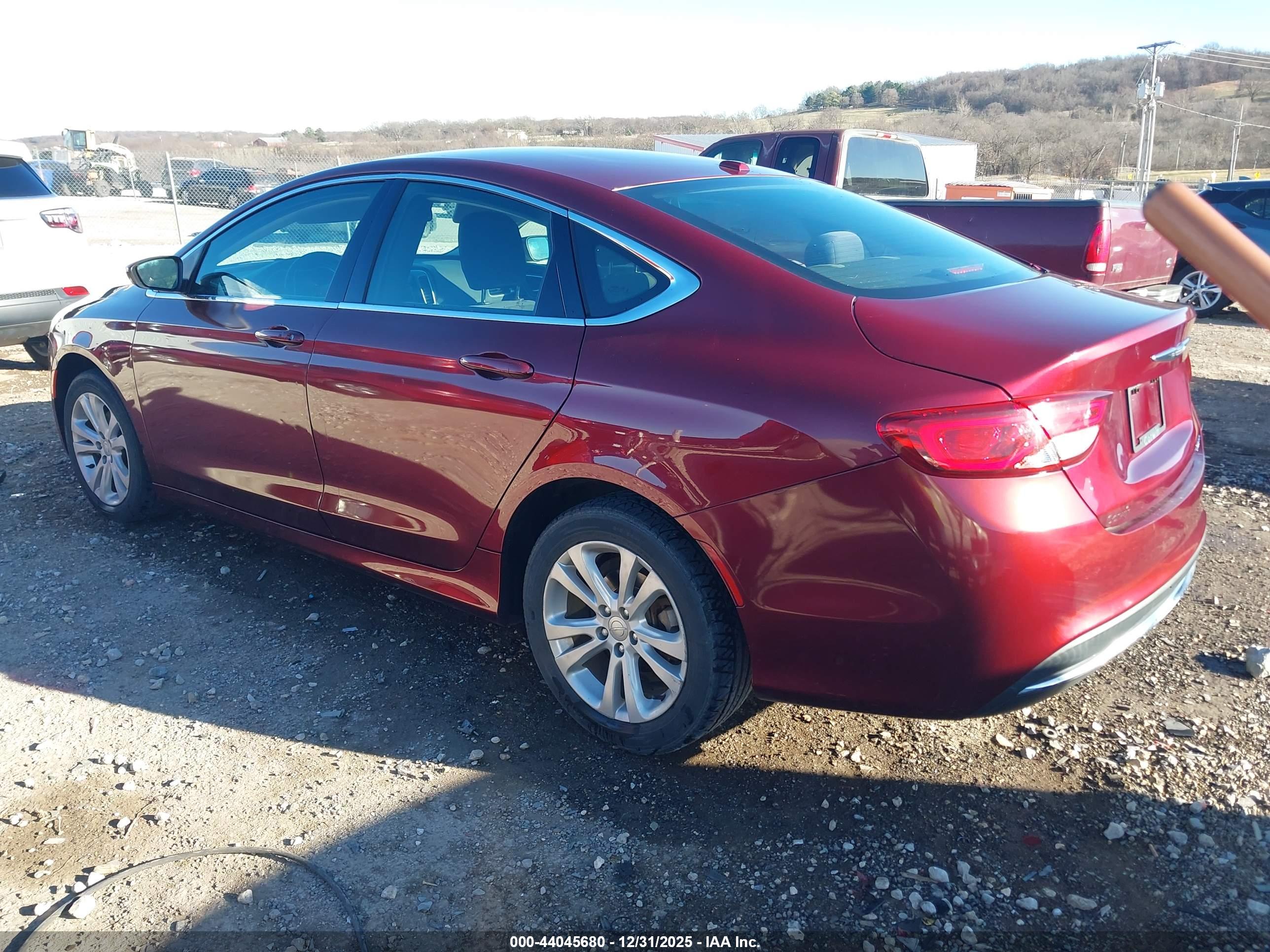 CHRYSLER 200 image 3