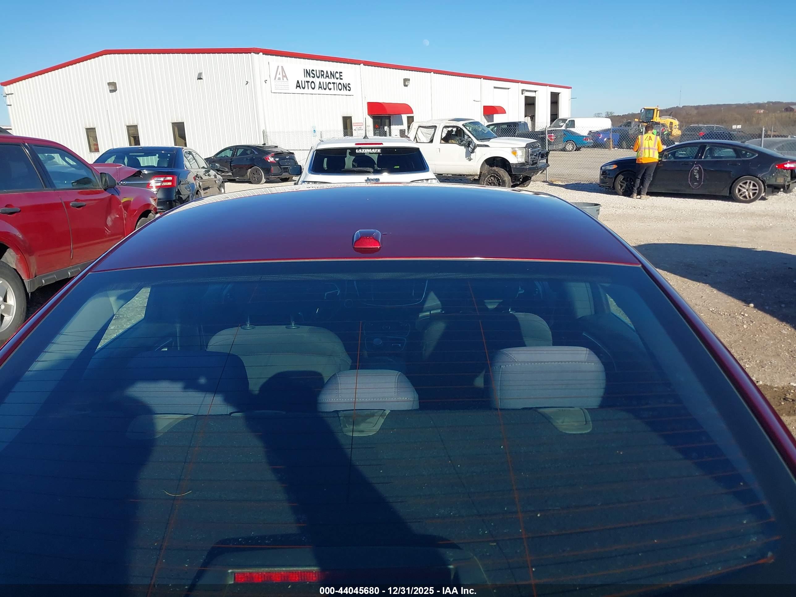 CHRYSLER 200 image 6