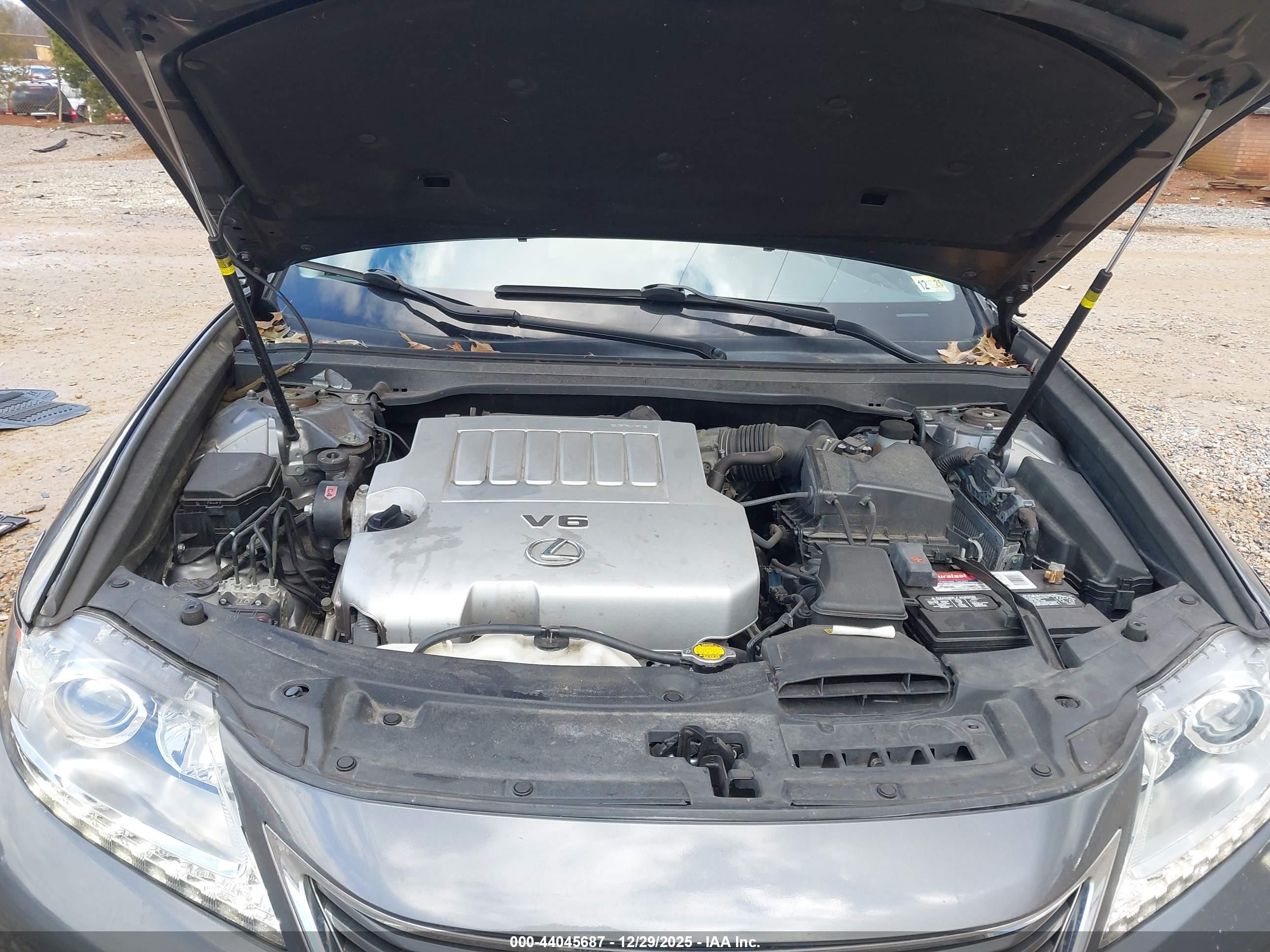 LEXUS ES image 10