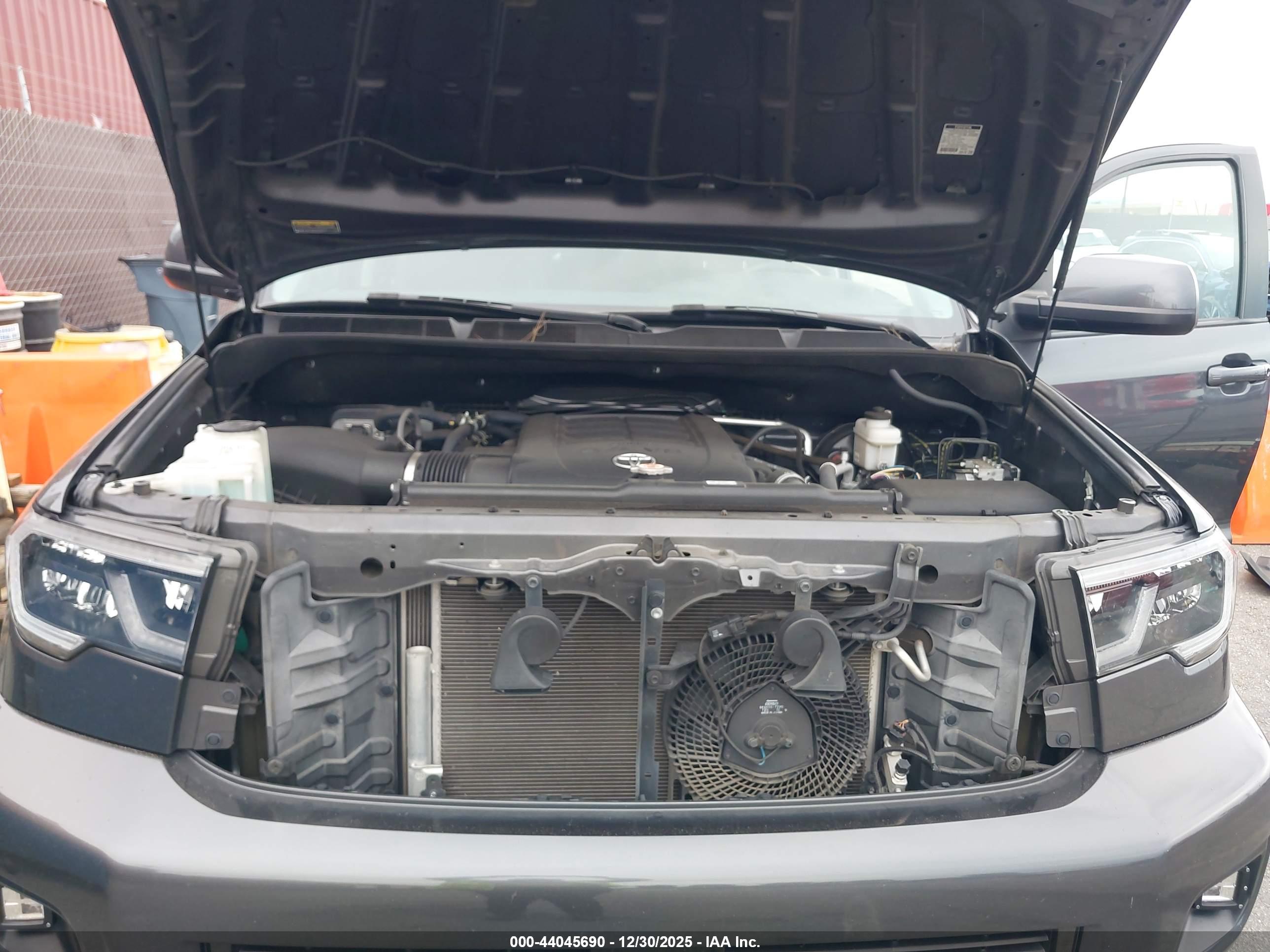 TOYOTA SEQUOIA image 10