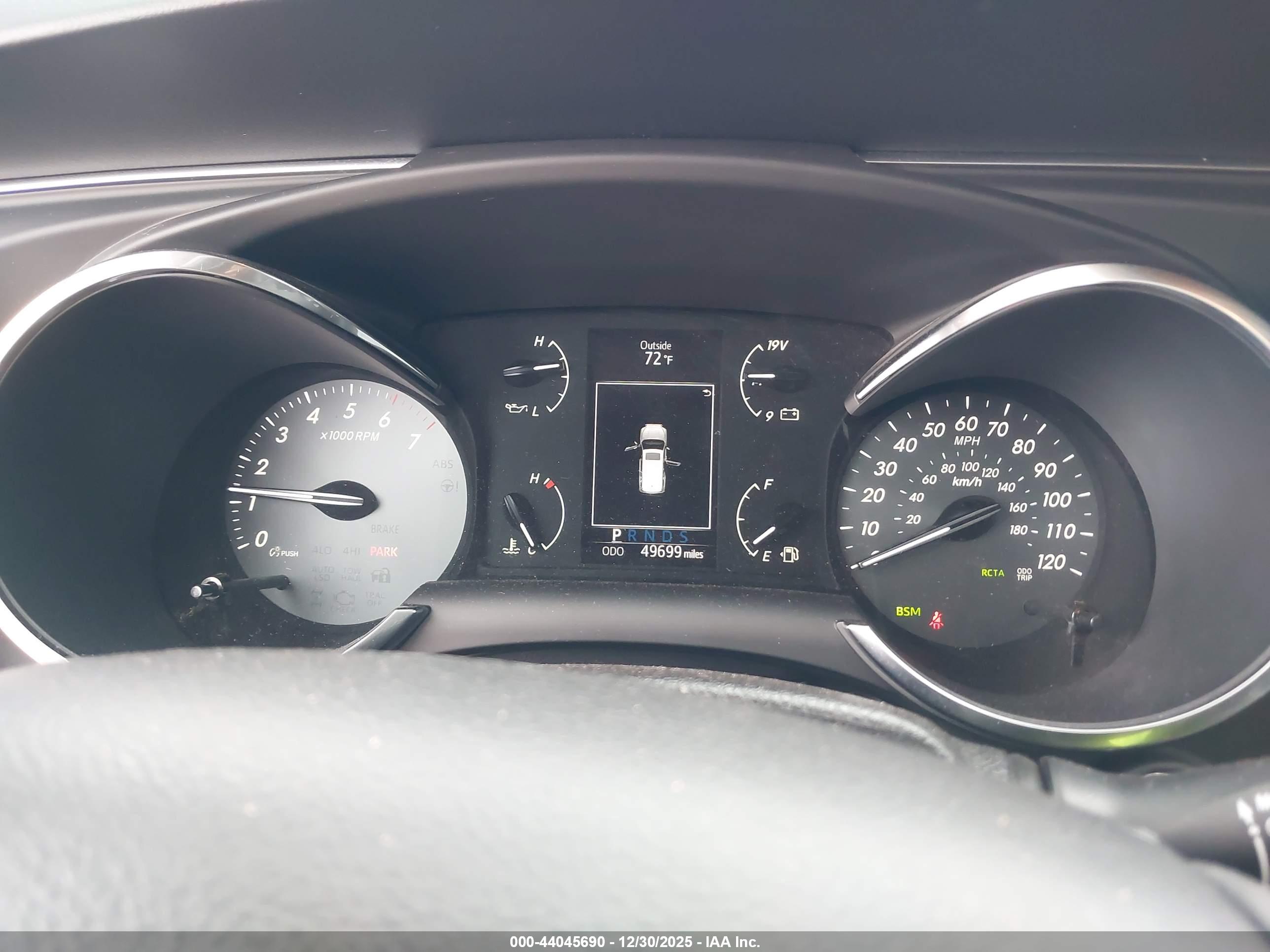 TOYOTA SEQUOIA image 7