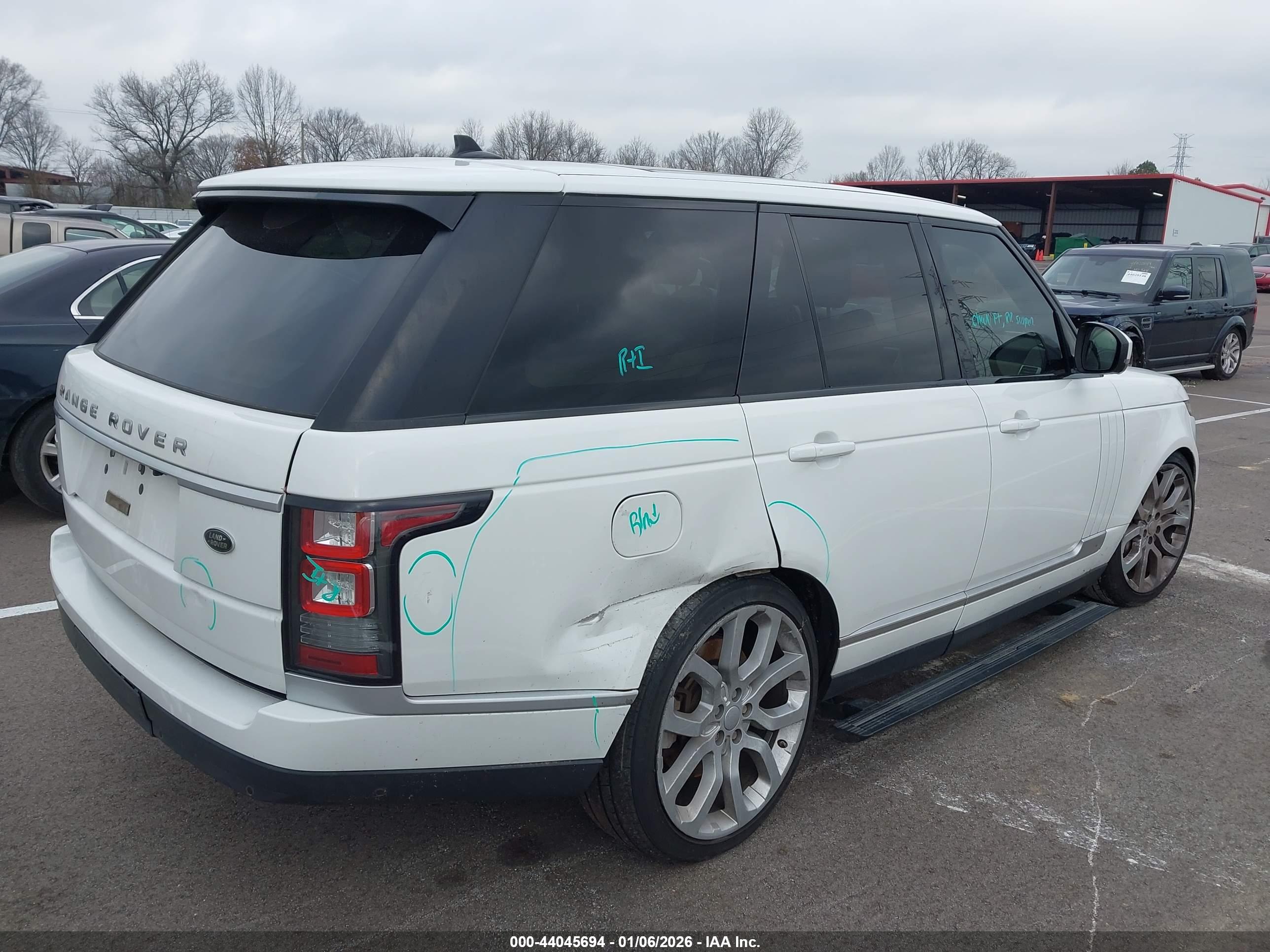 LAND ROVER image 4