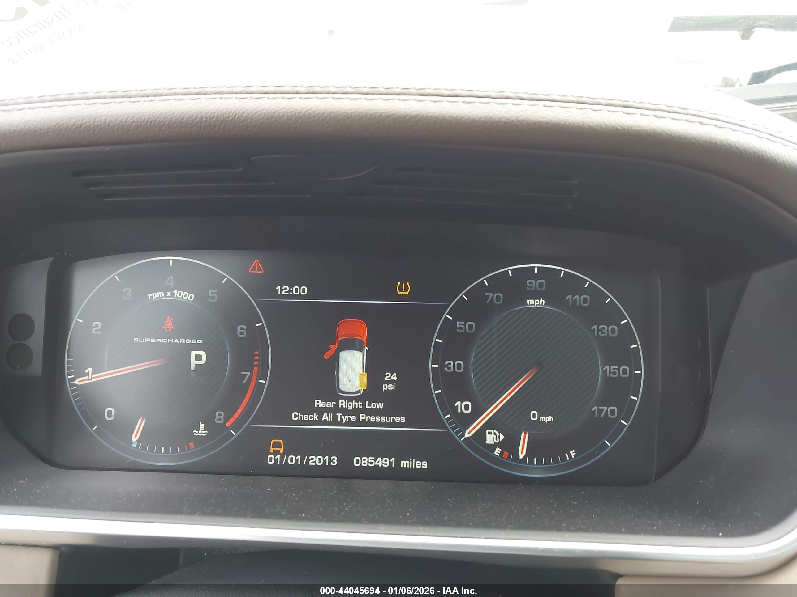 LAND ROVER image 7