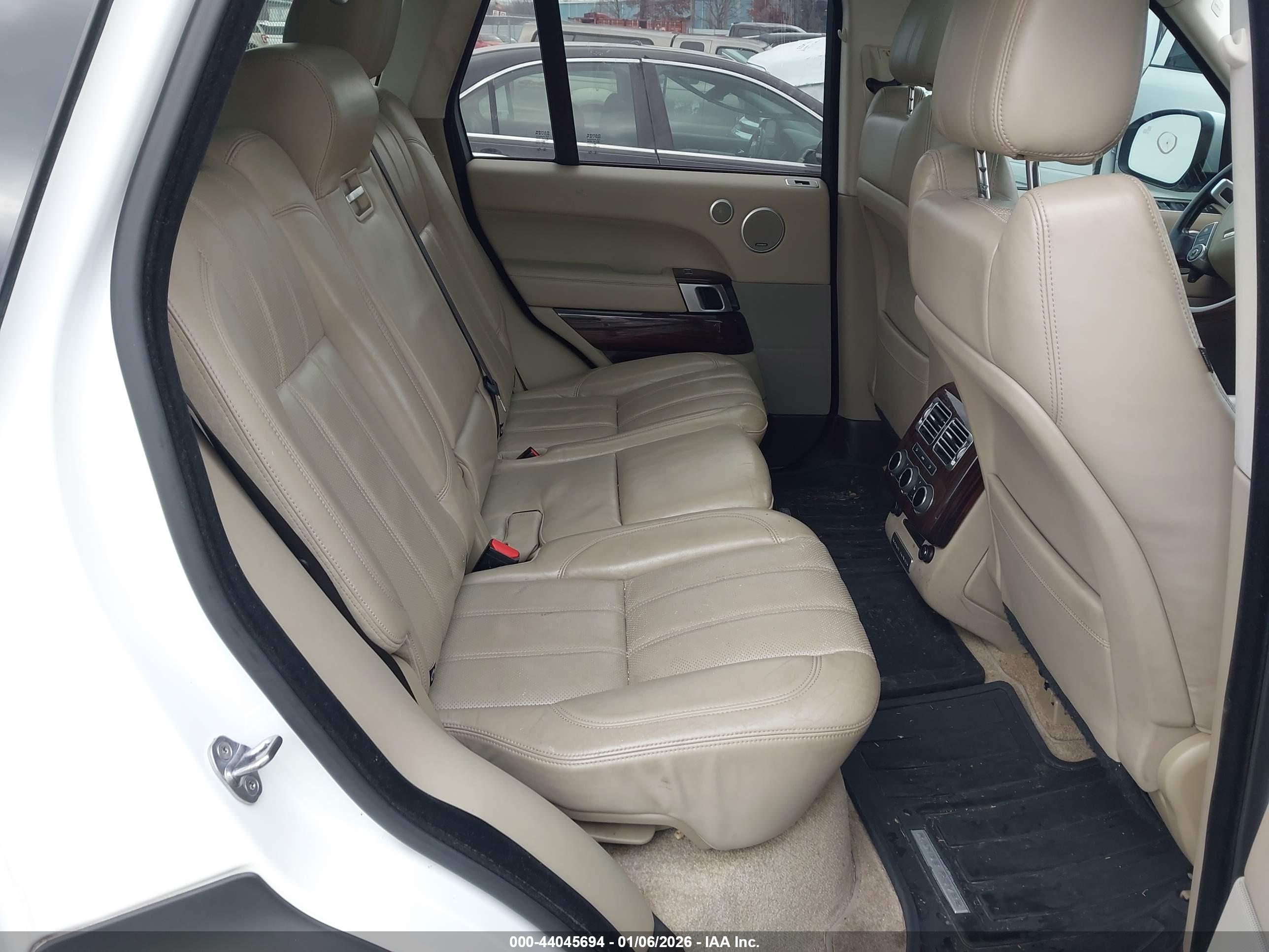 LAND ROVER image 8