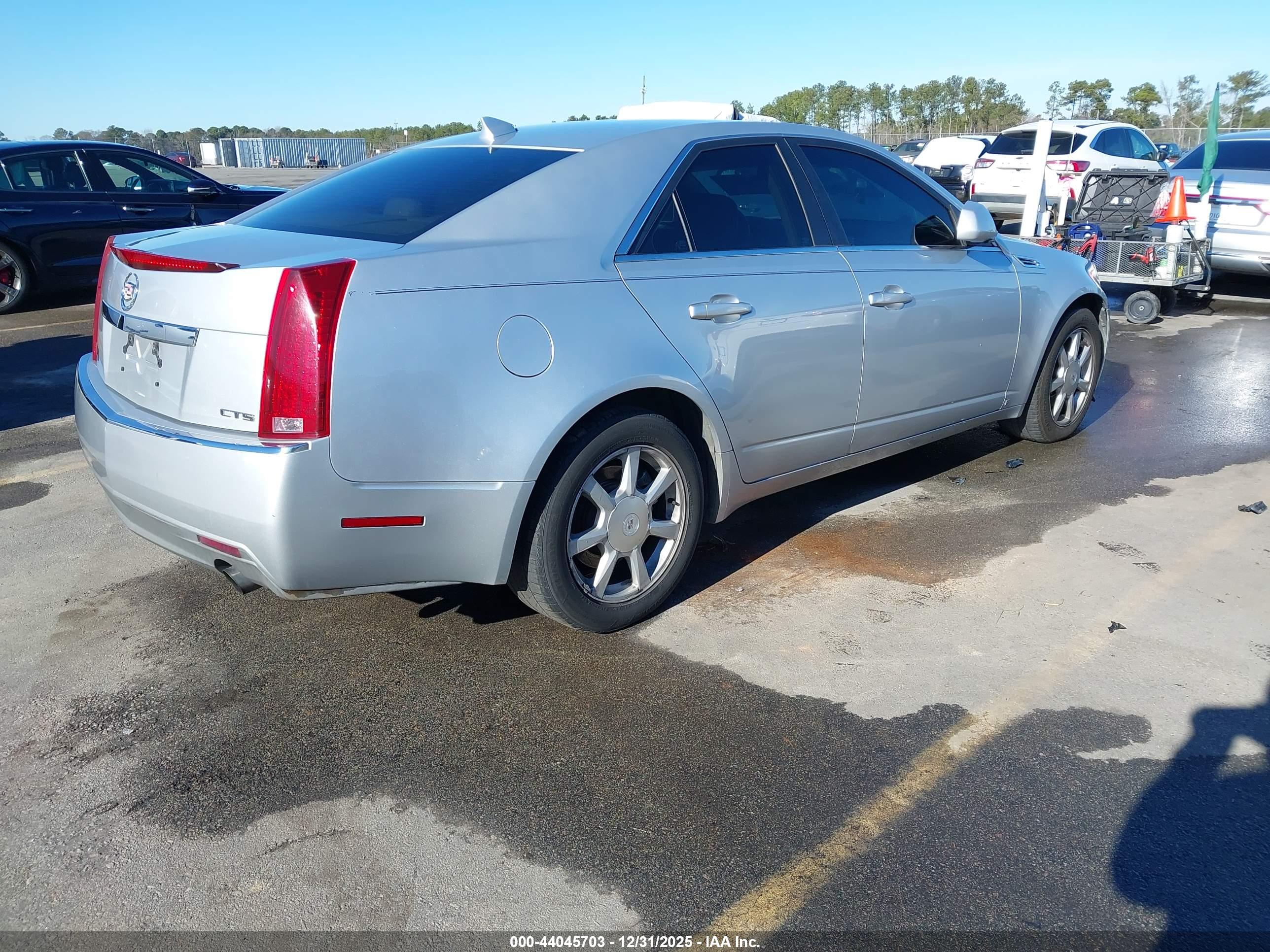 CADILLAC CTS image 4