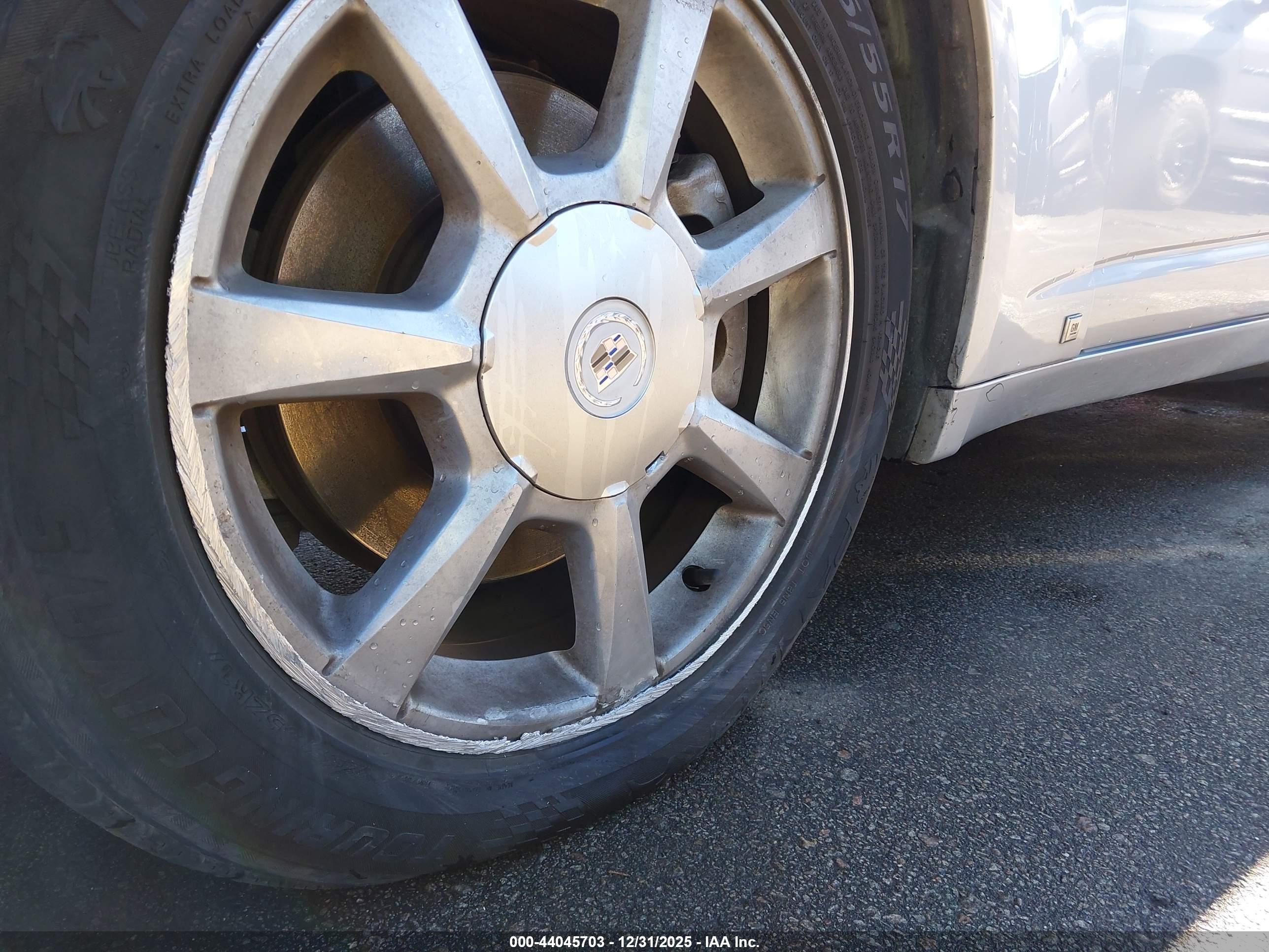 CADILLAC CTS image 6