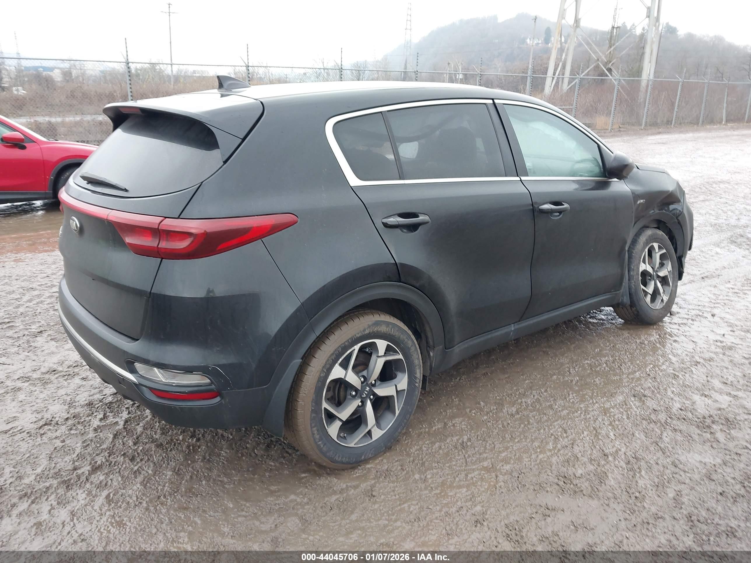 KIA SPORTAGE image 4