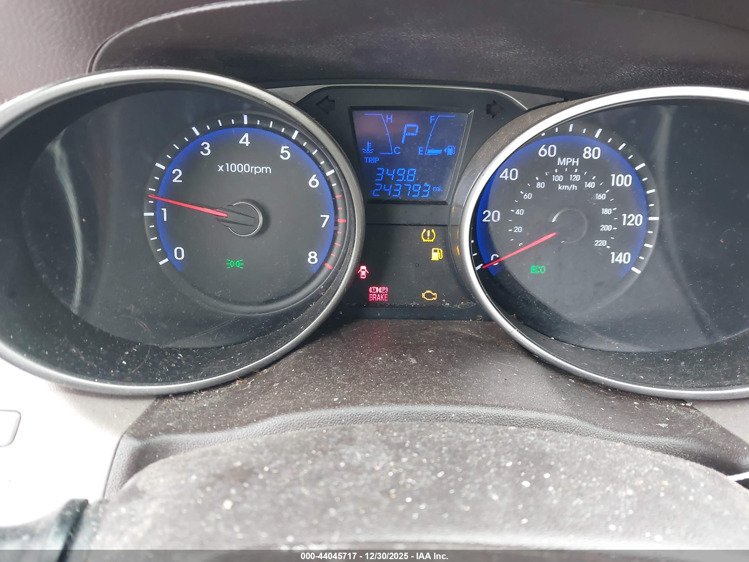 HYUNDAI TUCSON image 7