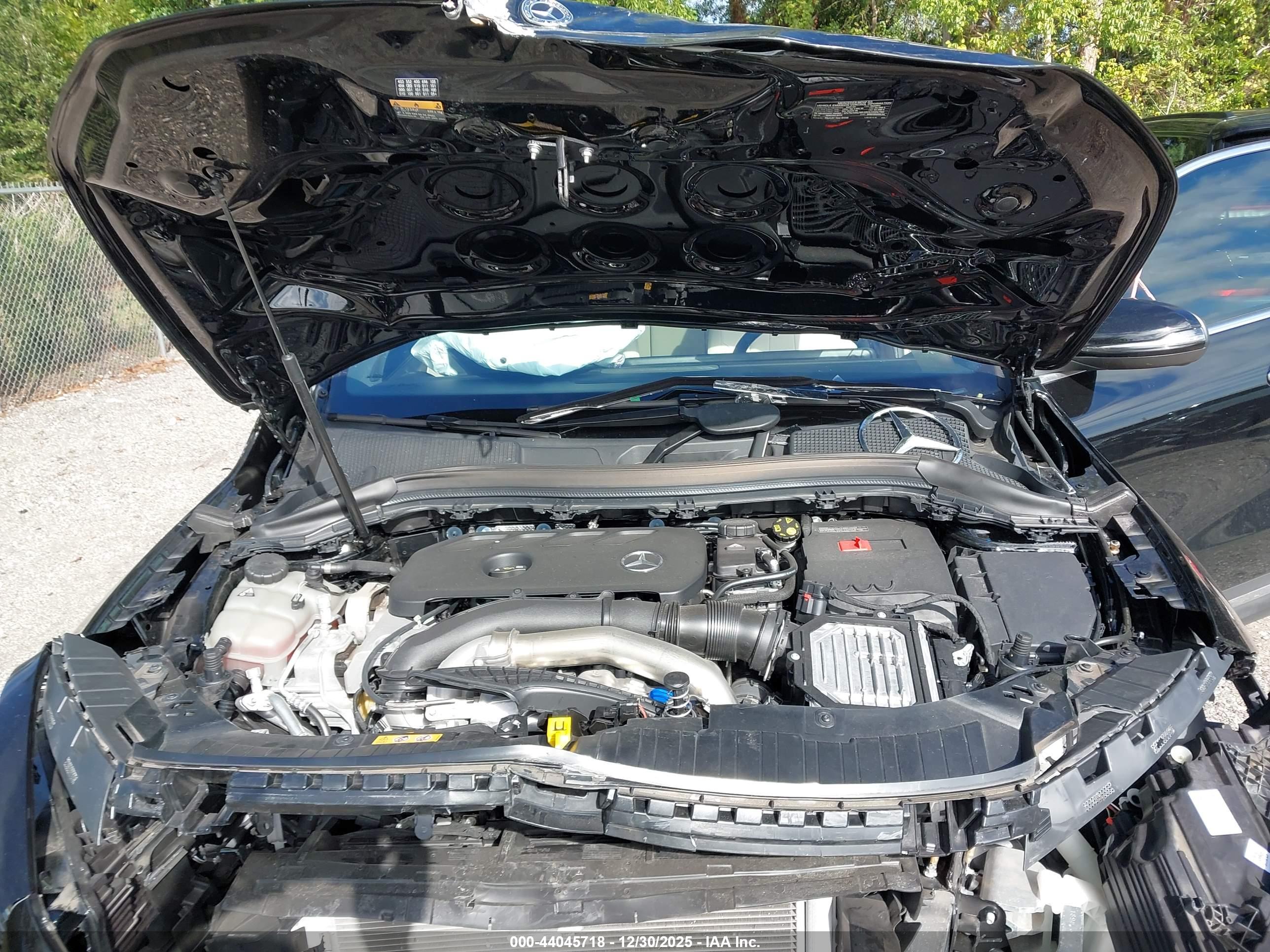 MERCEDES-BENZ GLA image 10