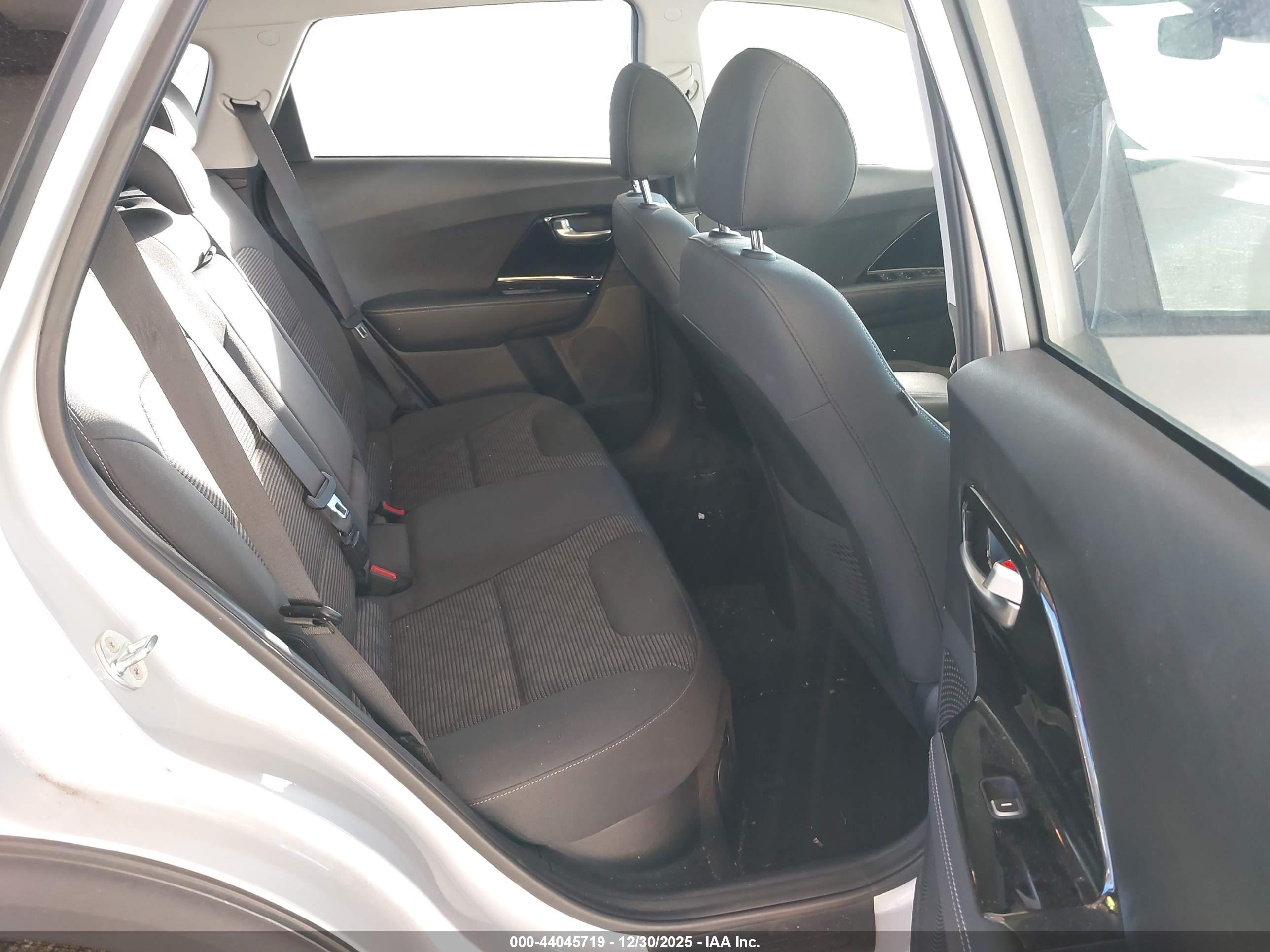 KIA NIRO image 8