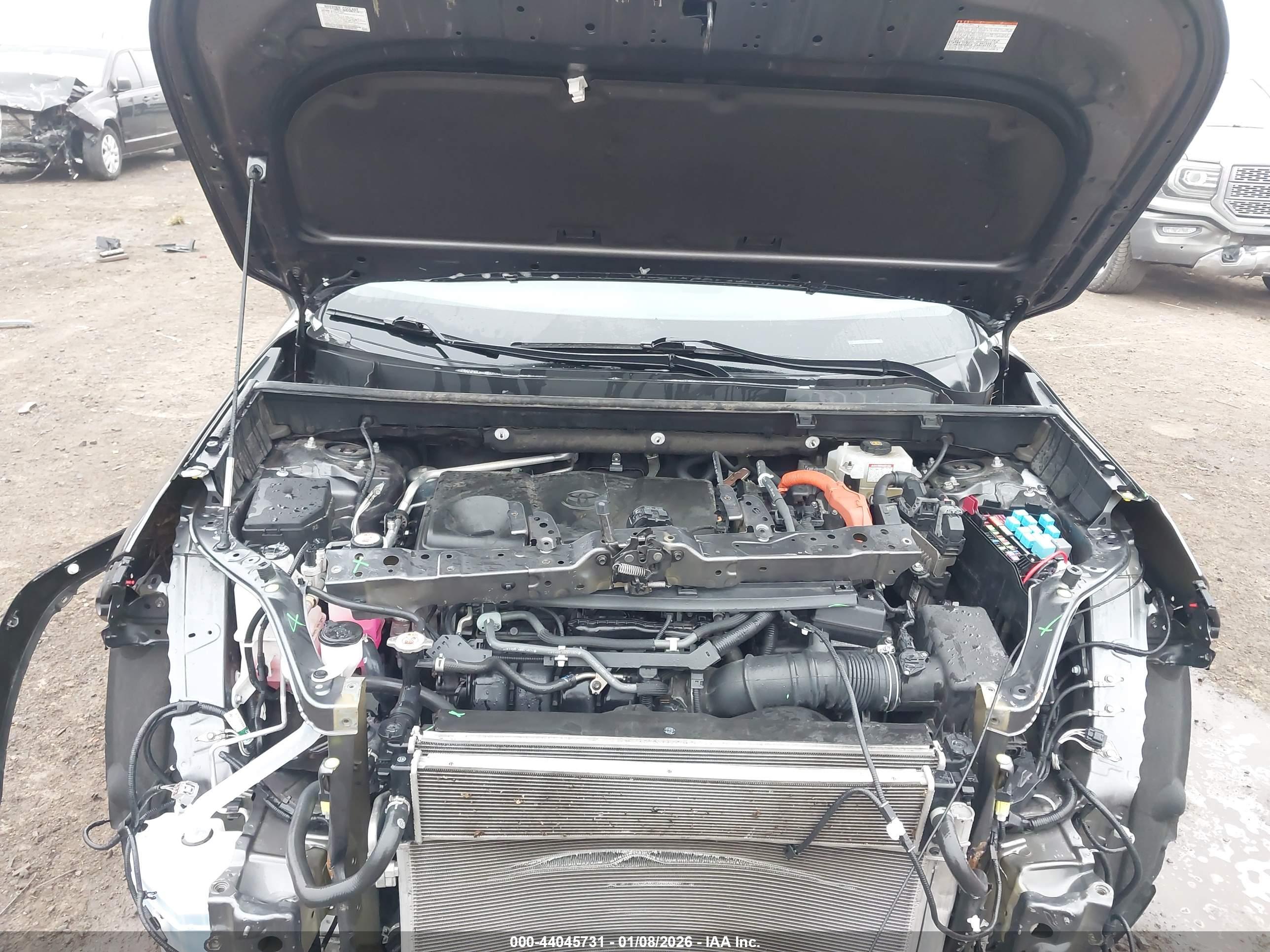 TOYOTA RAV4 image 10