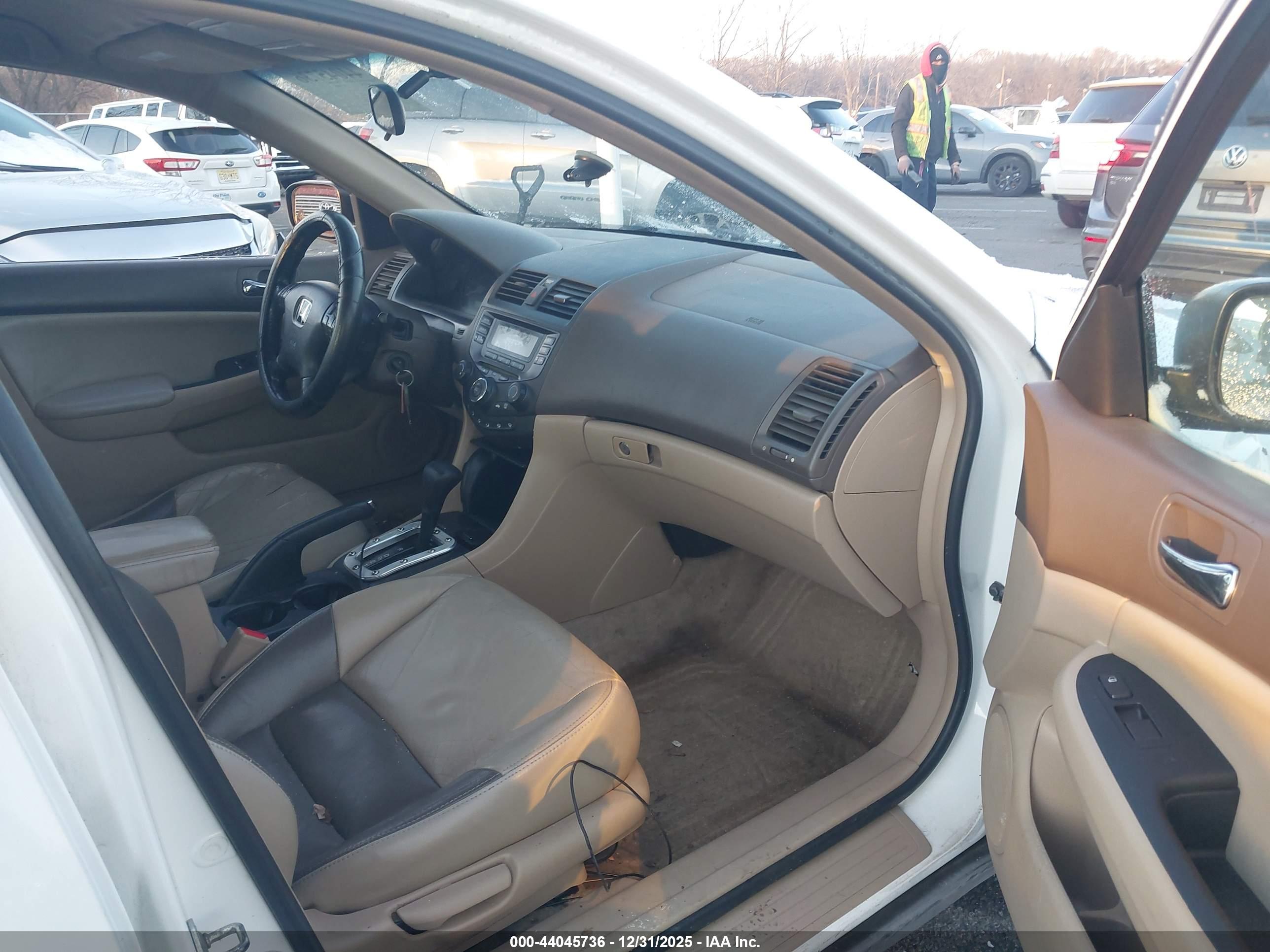 HONDA ACCORD image 5