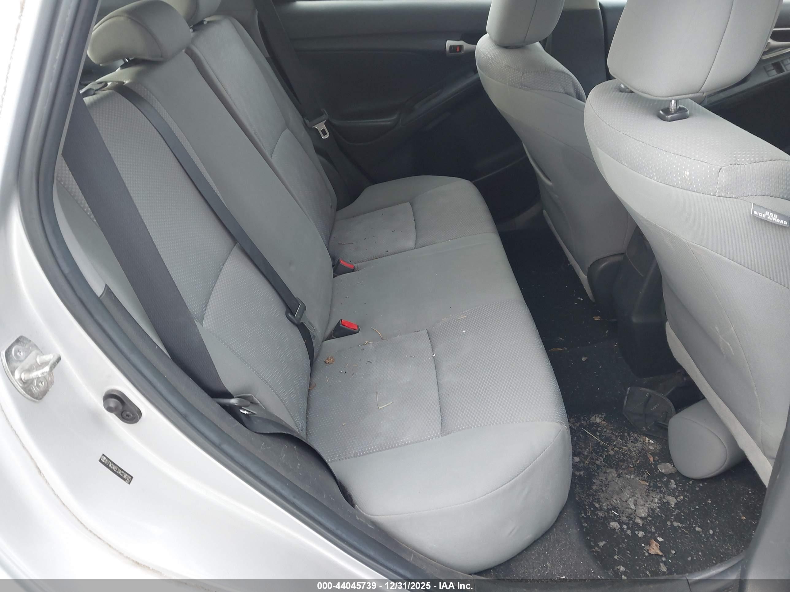 TOYOTA MATRIX image 8