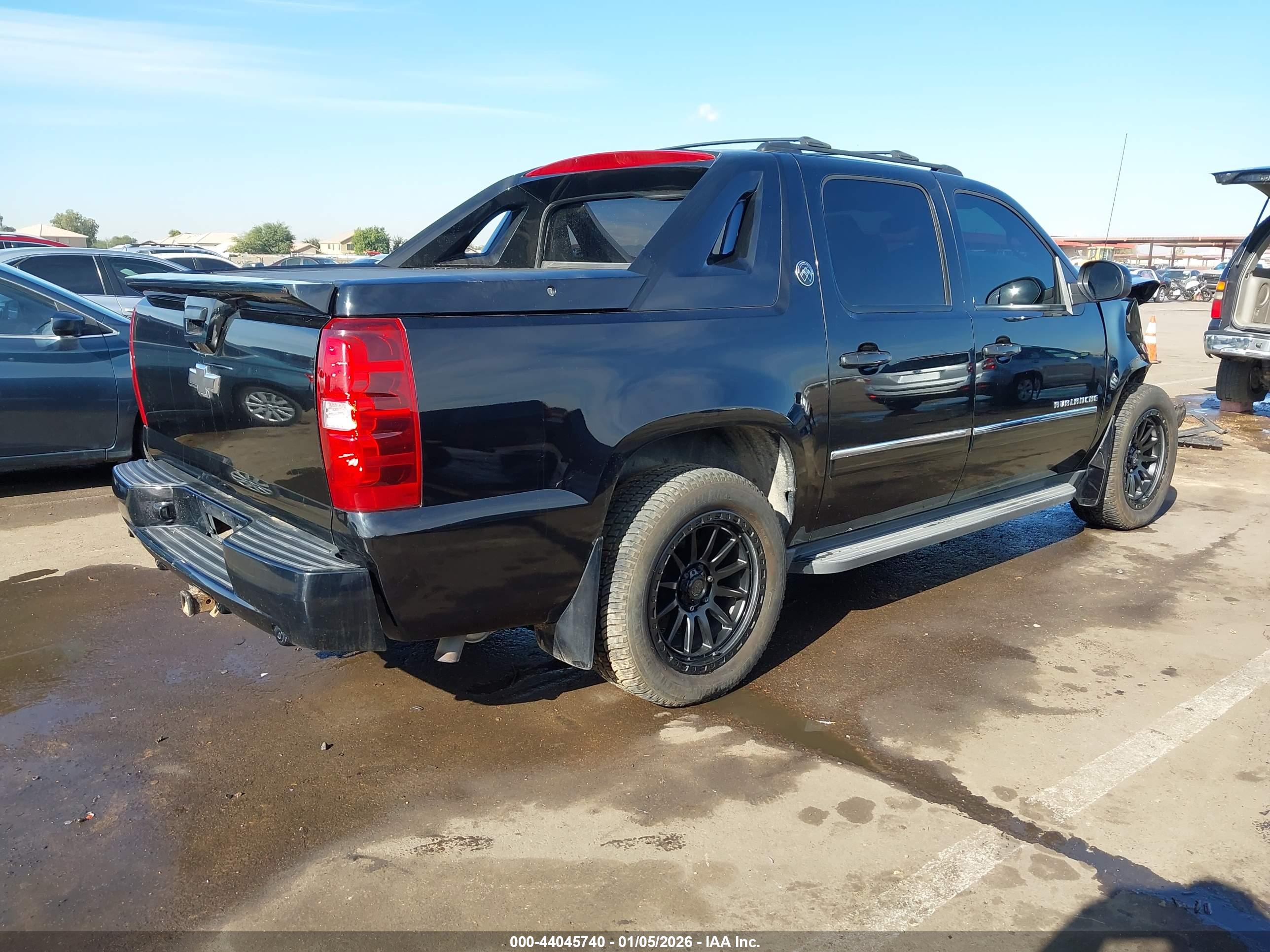 CHEVROLET AVALANCHE image 4