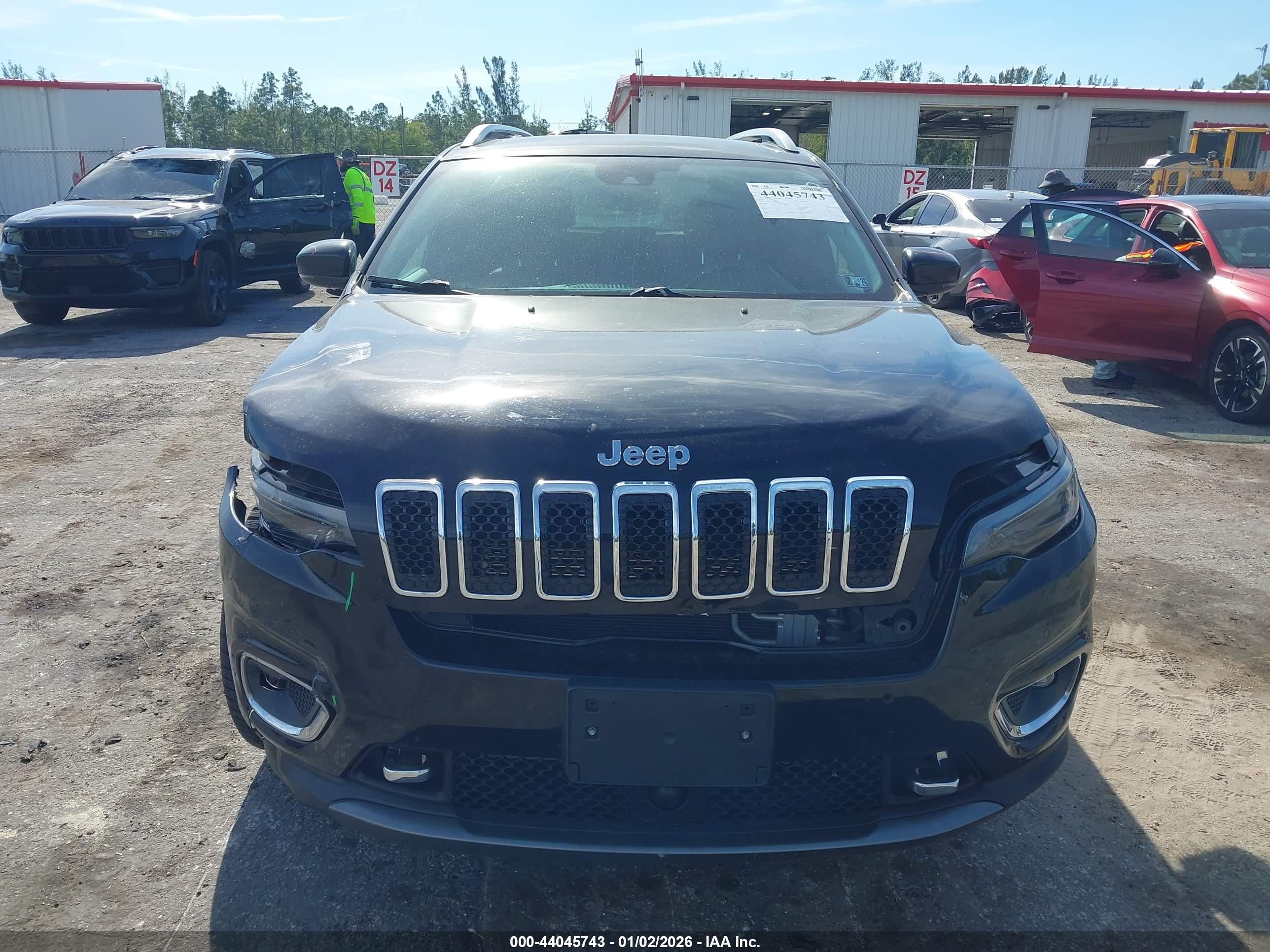 JEEP CHEROKEE image 6