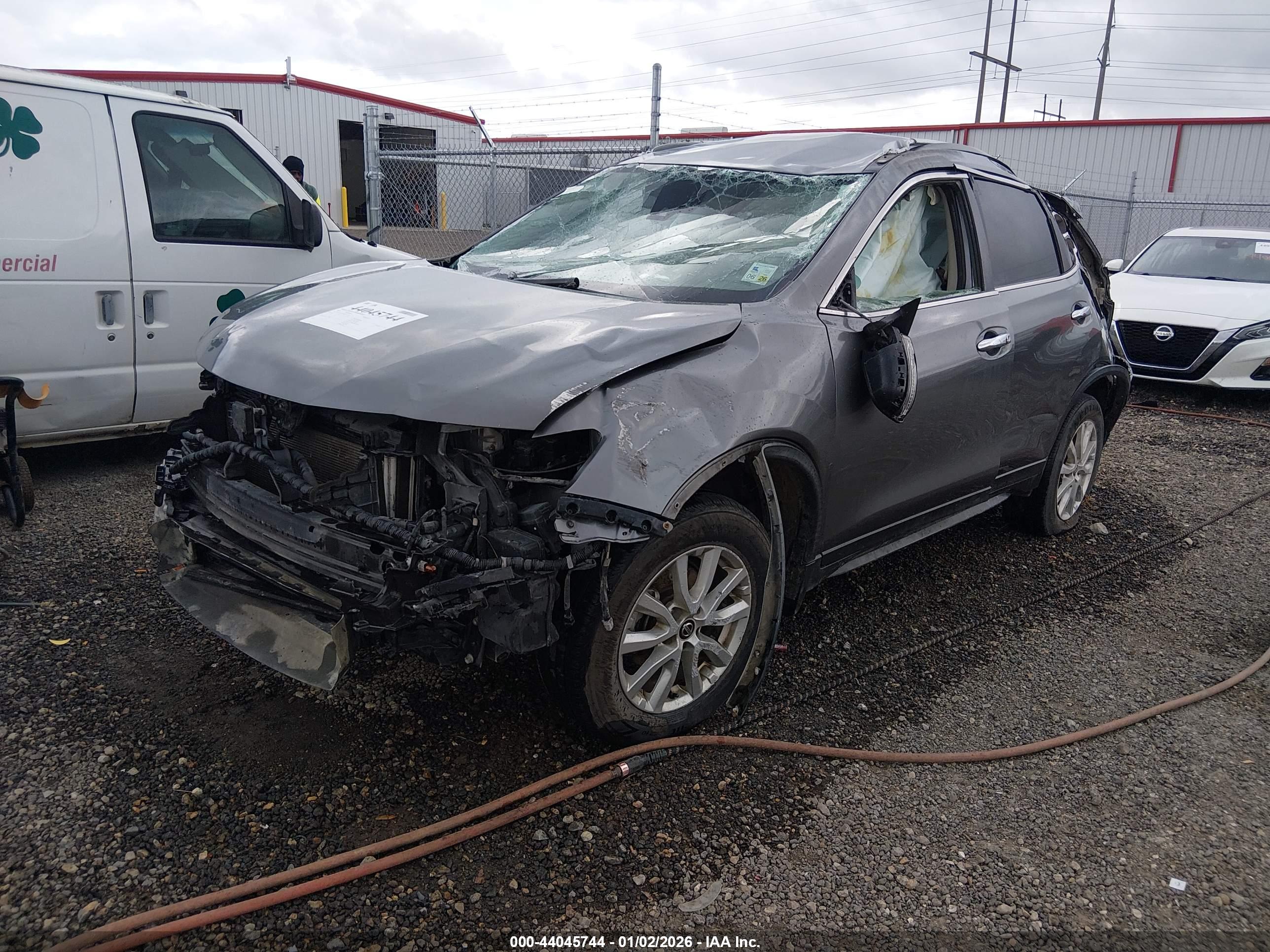 NISSAN ROGUE image 2