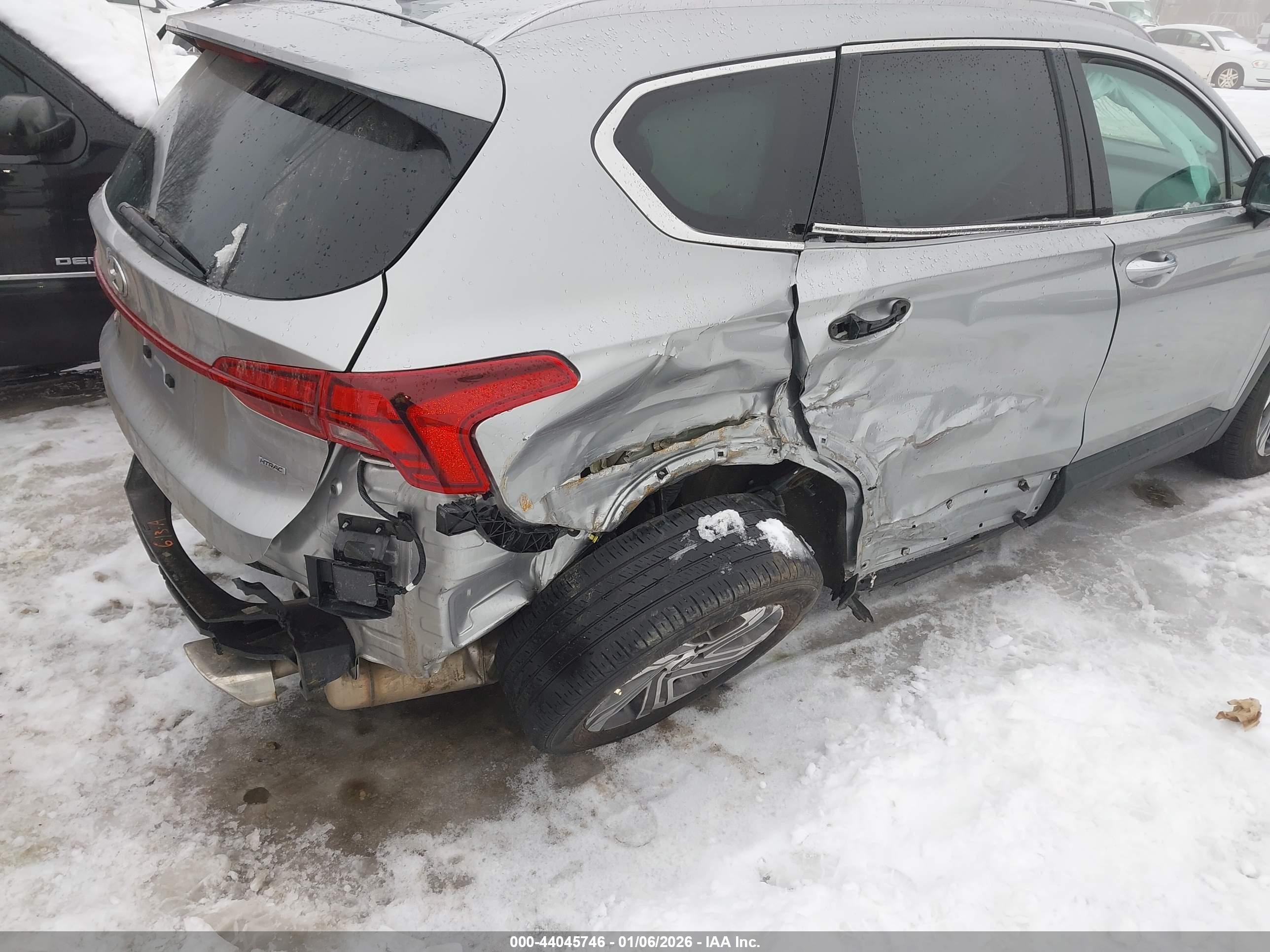 HYUNDAI SANTA image 6
