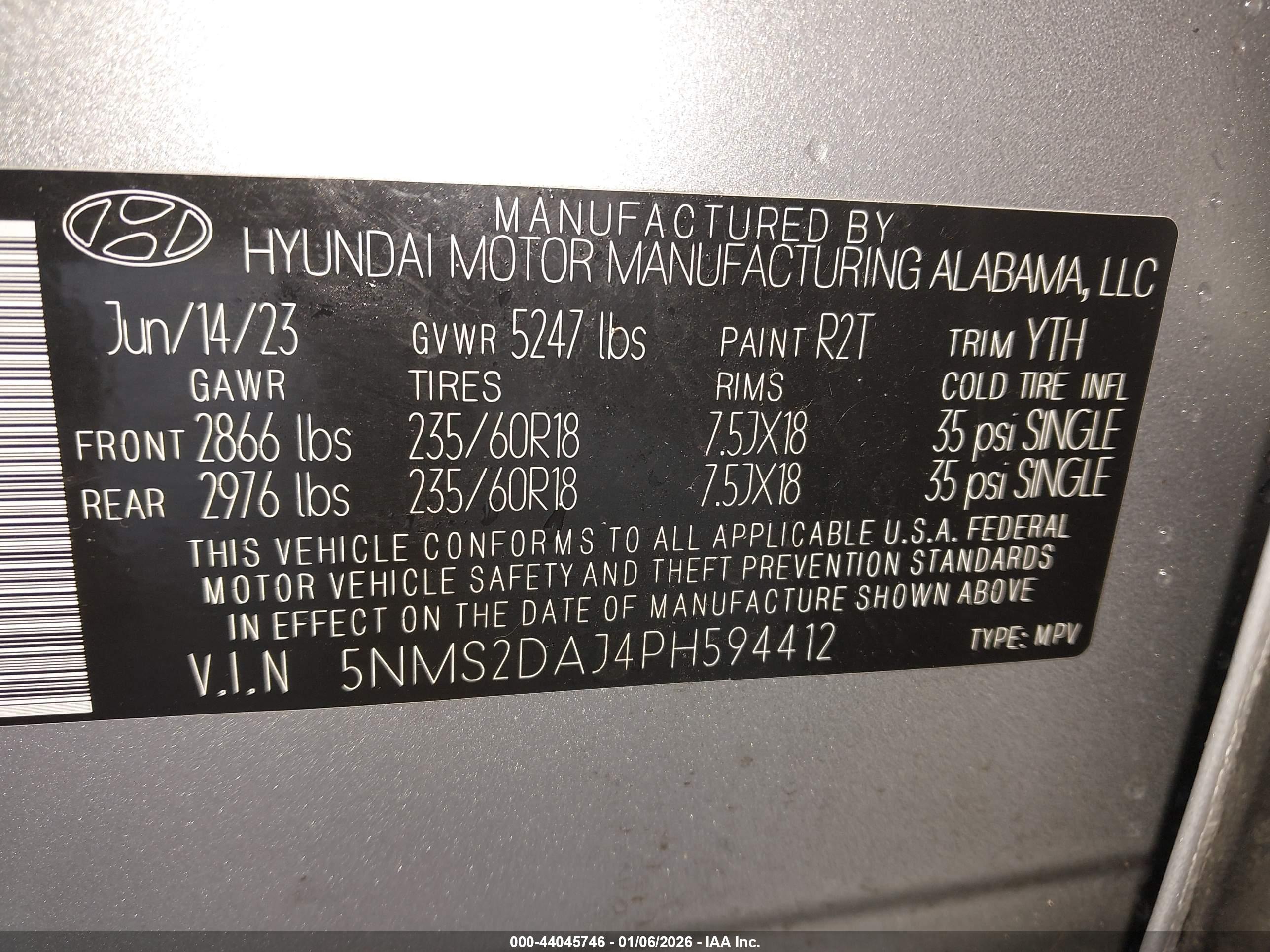 HYUNDAI SANTA image 9