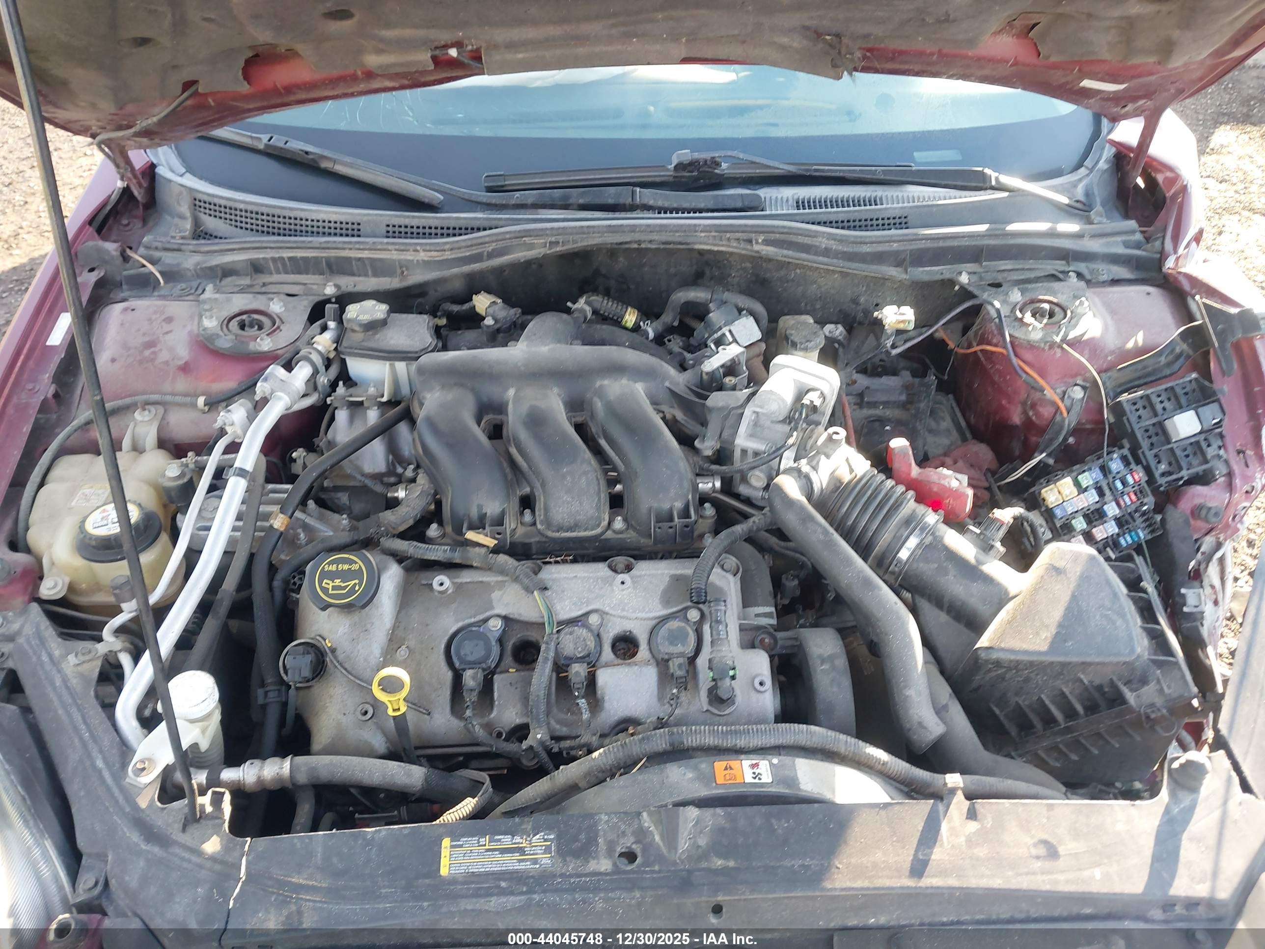 FORD FUSION image 10