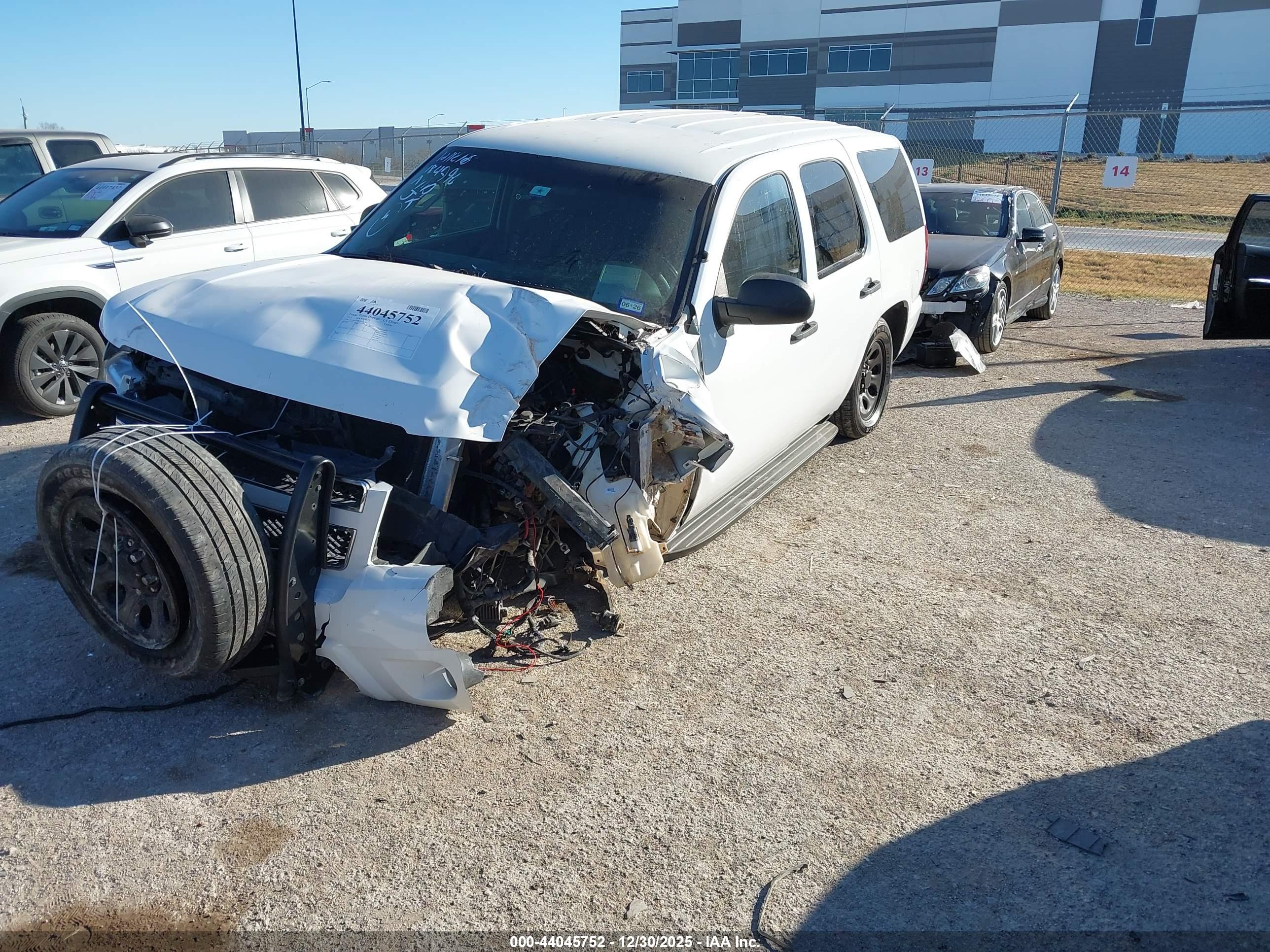 CHEVROLET TAHOE image 2