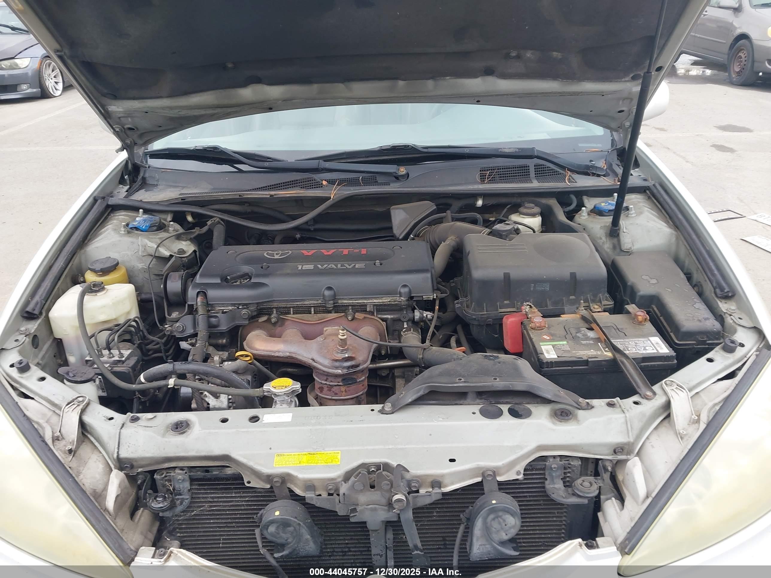 TOYOTA CAMRY image 10