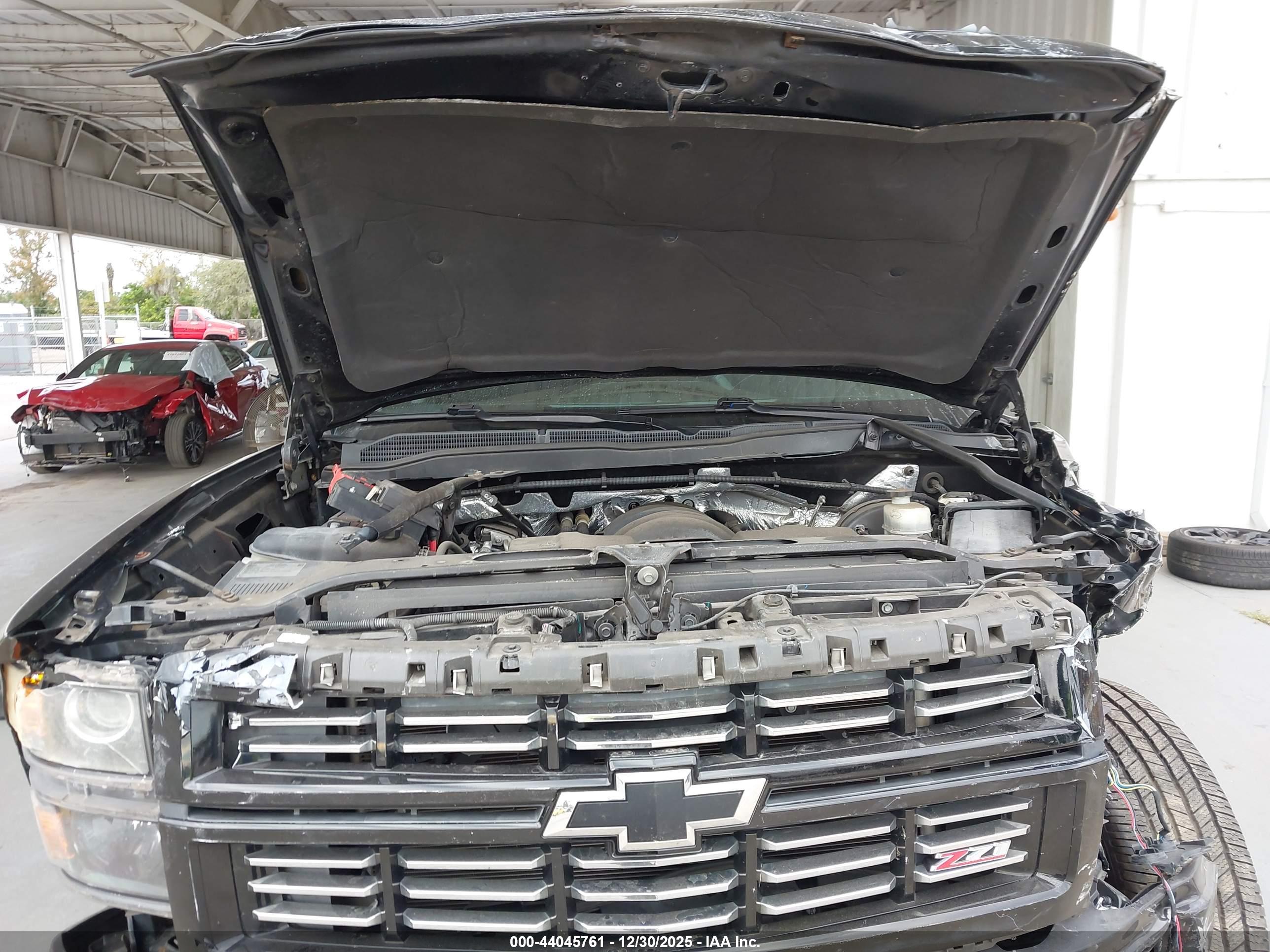 CHEVROLET SILVERADO image 10