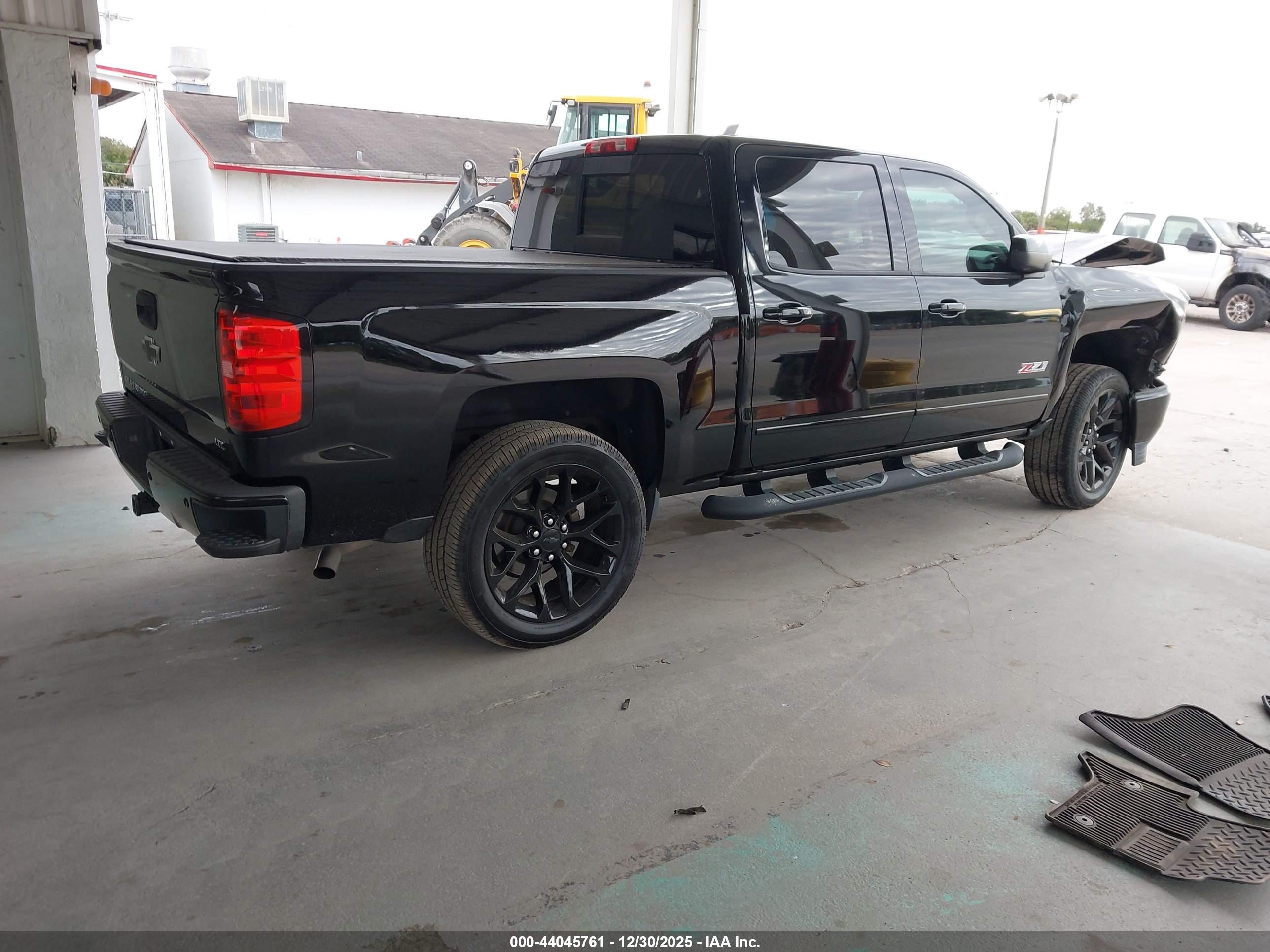 CHEVROLET SILVERADO image 4